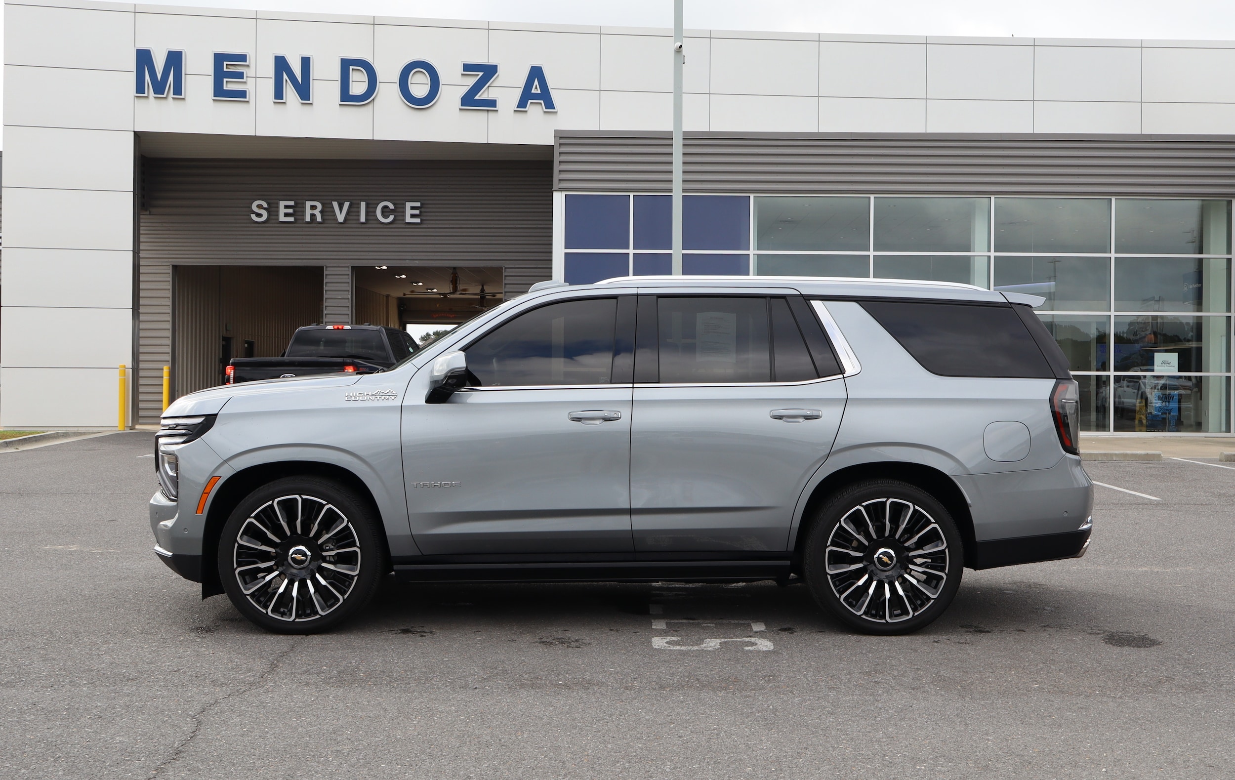 2025 Chevrolet Tahoe High Country 4WD's photo