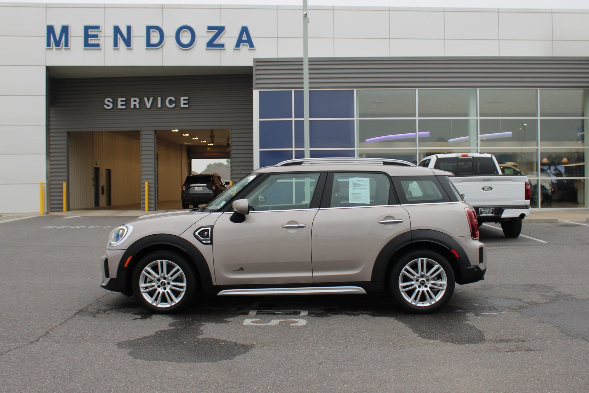 2024 MINI Countryman S's photo
