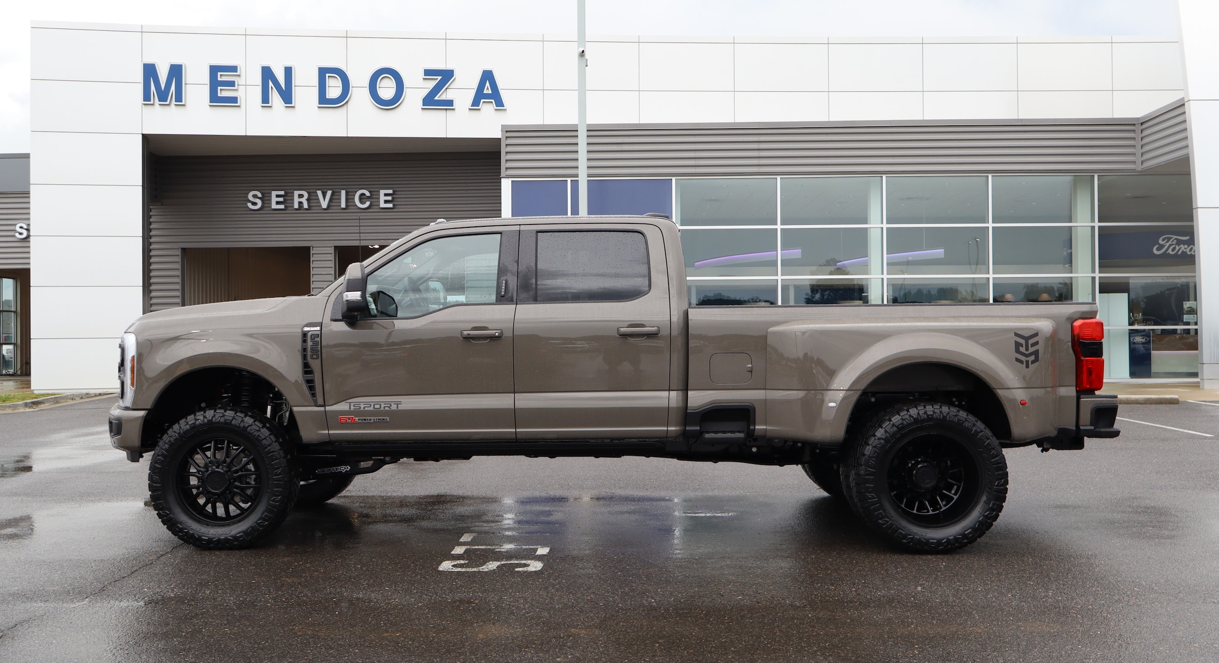 2026 Ford F-350 King Ranch 4x4 Crew Cab 8' Box DRW's photo