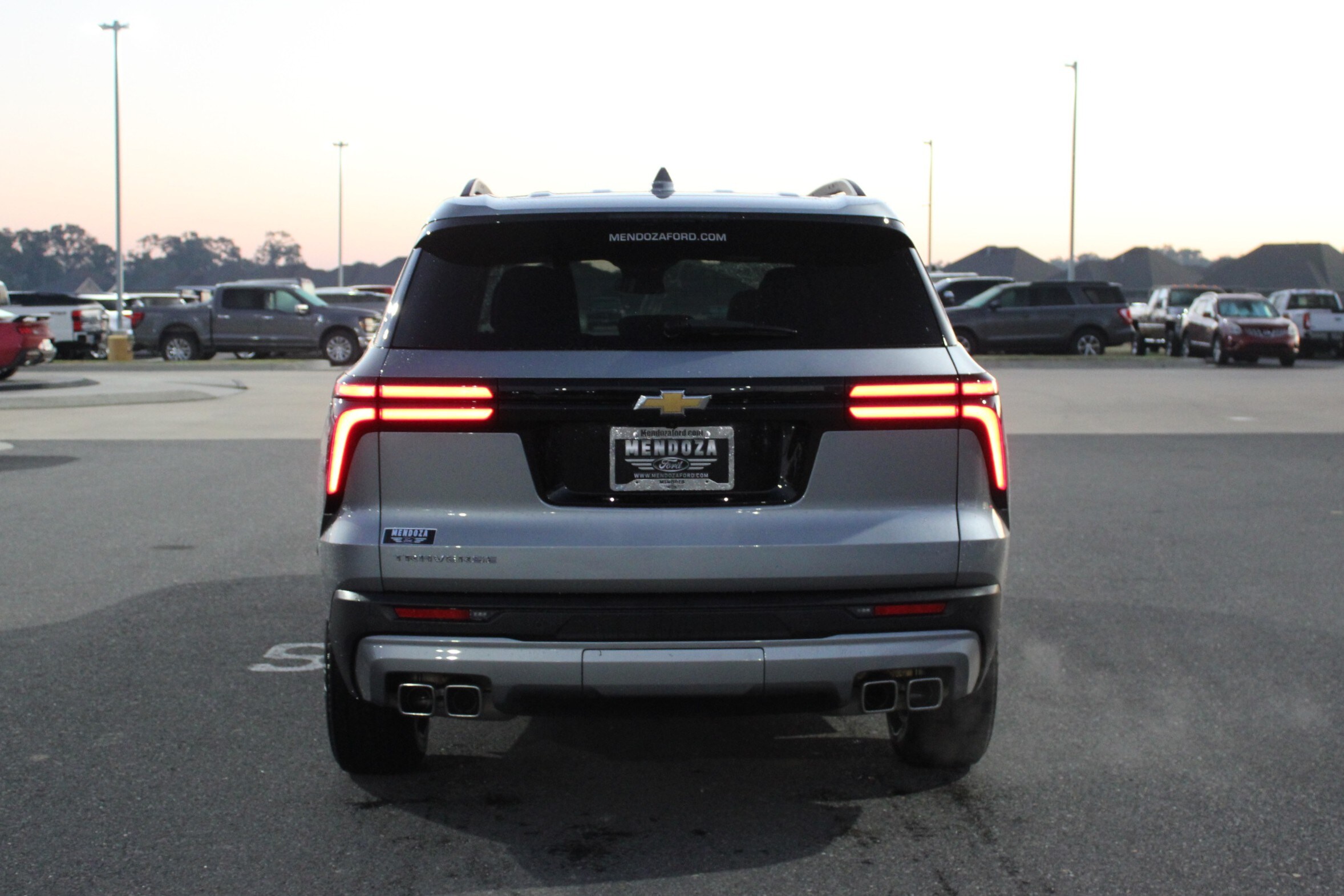 2025 Chevrolet Traverse photo 3