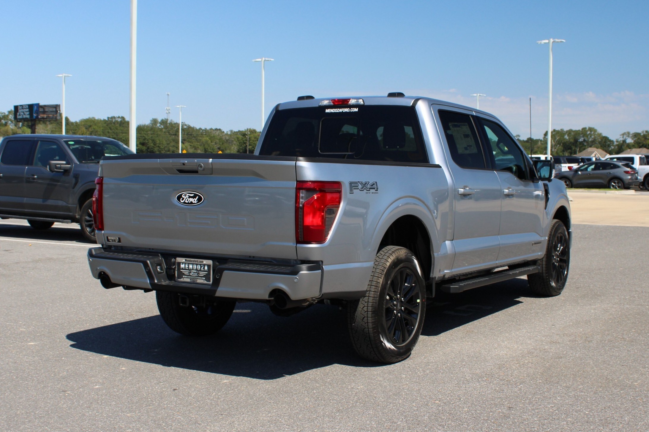 2025 Ford F-150 XLT photo 3