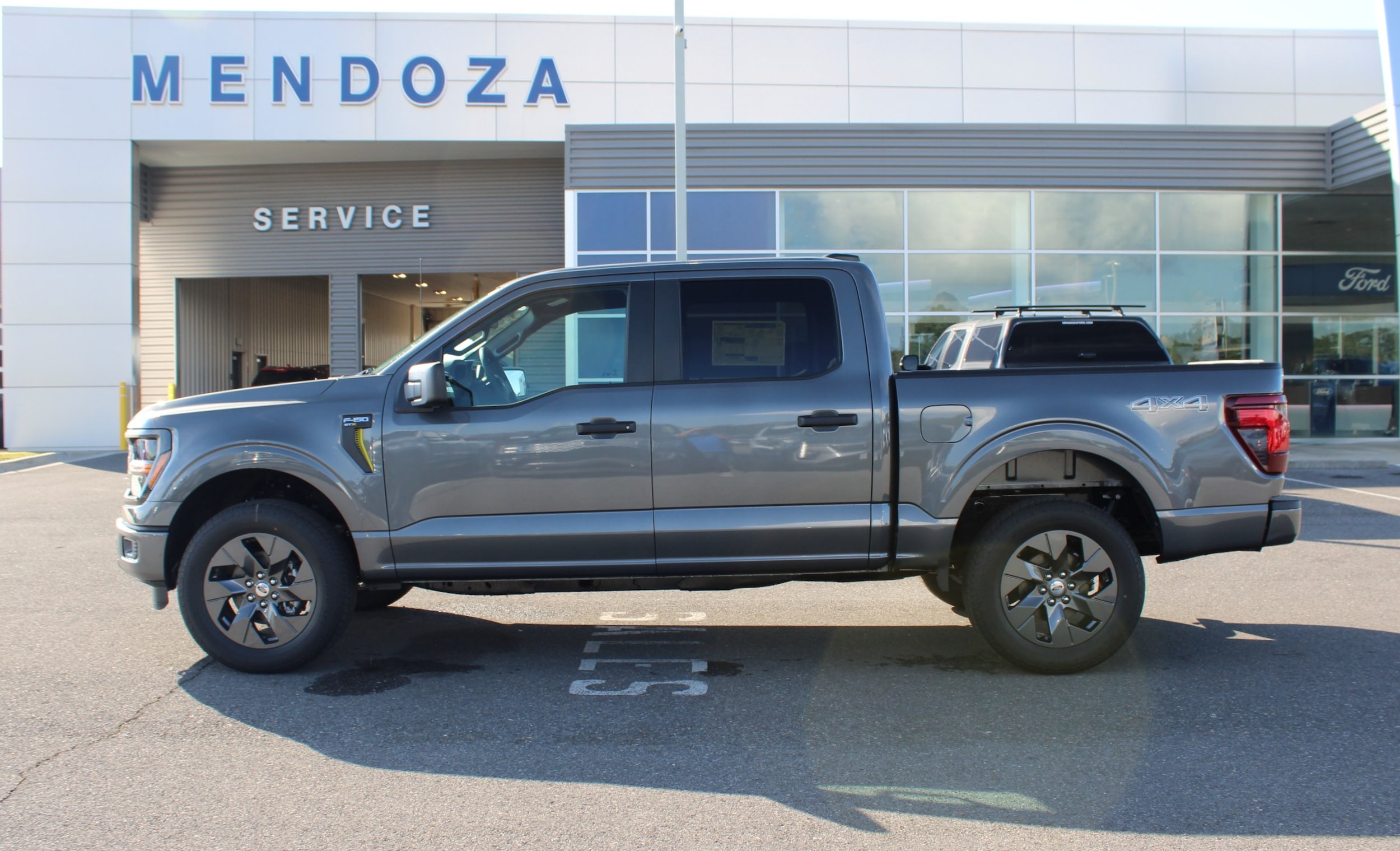 2025 Ford F-150 STX's photo