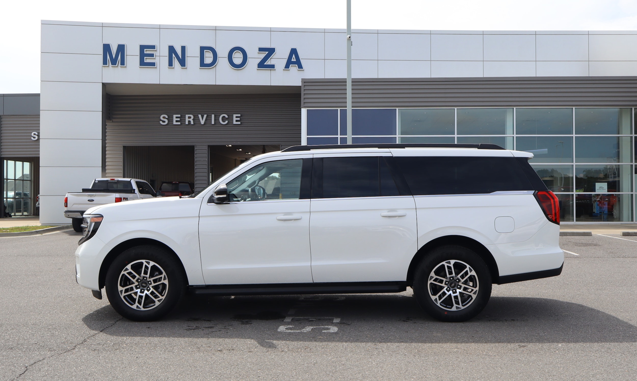 2026 Ford Expedition Active MAX's photo