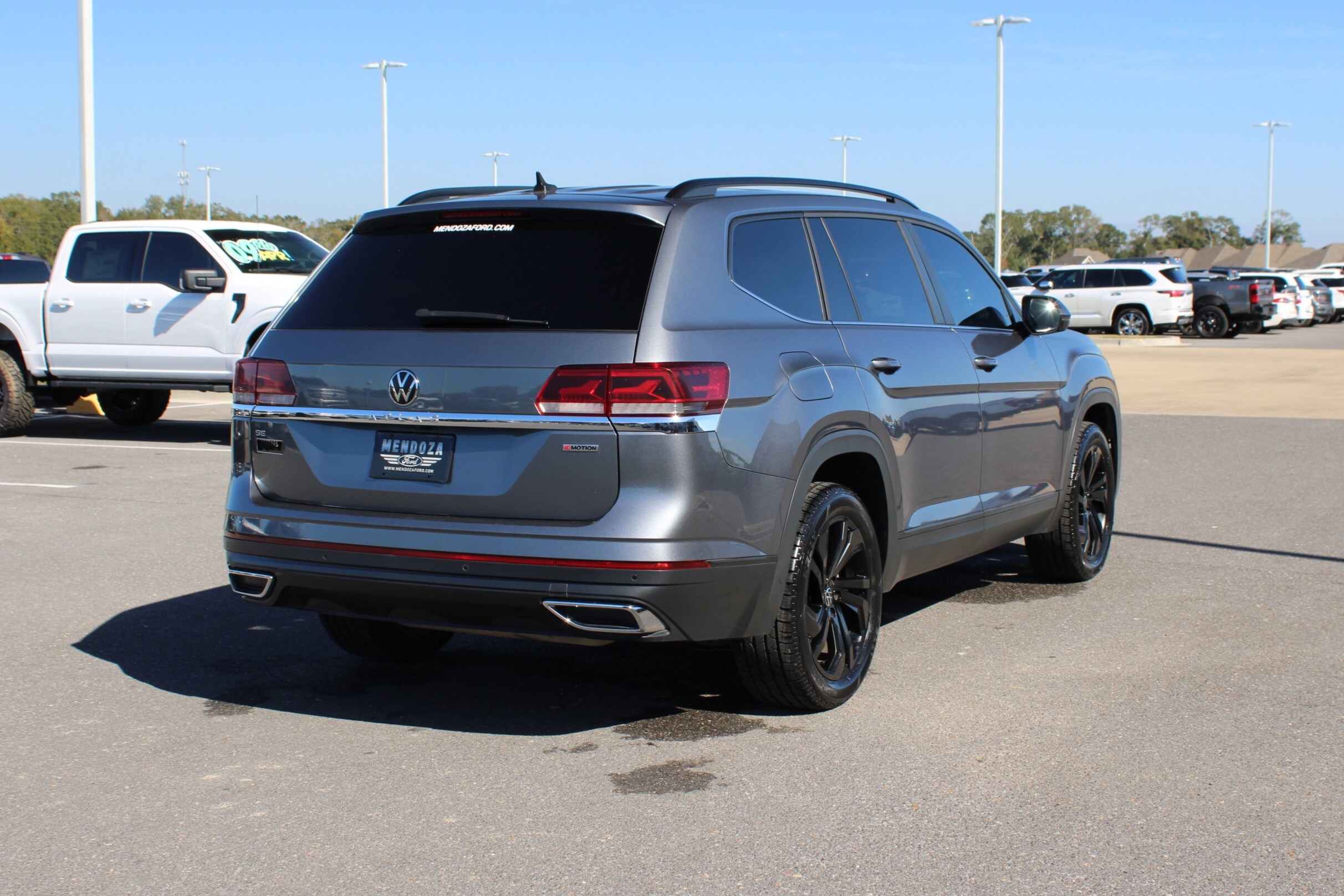 2022 Volkswagen Atlas SE Technology photo 3