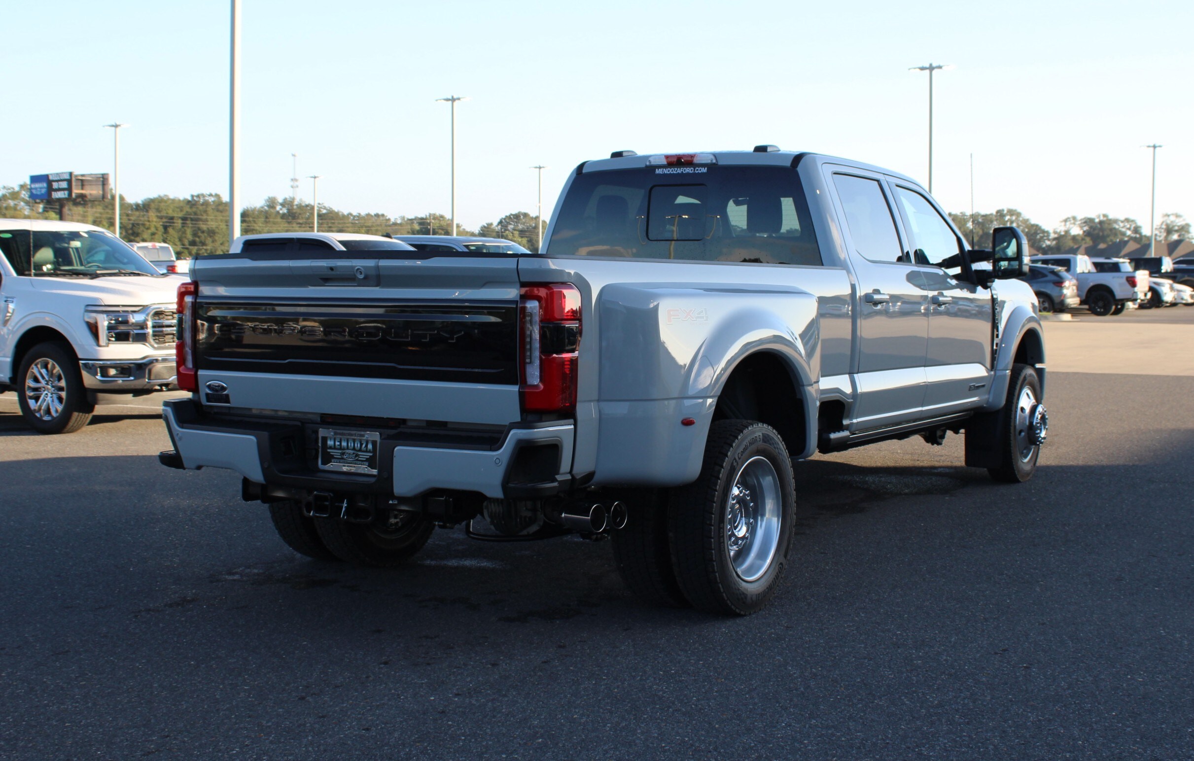 2026 Ford F-450 Platinum photo 3