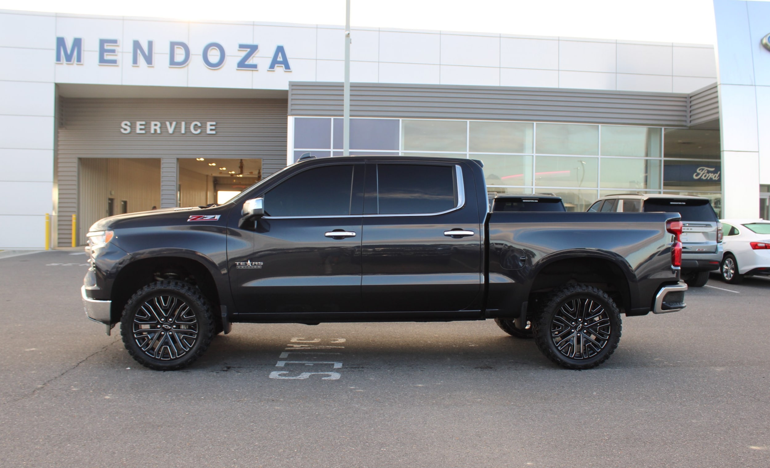2022 Chevrolet Silverado 1500 LTZ's photo