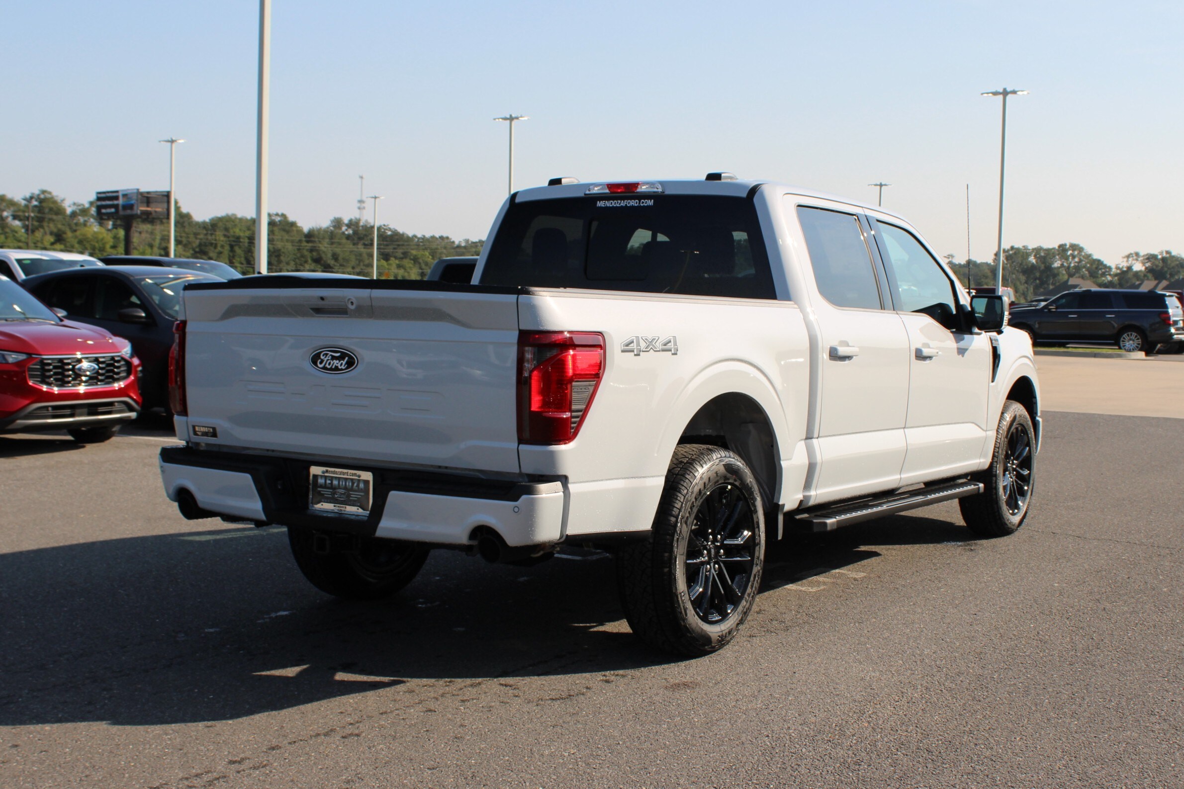 2025 Ford F-150 XLT photo 4