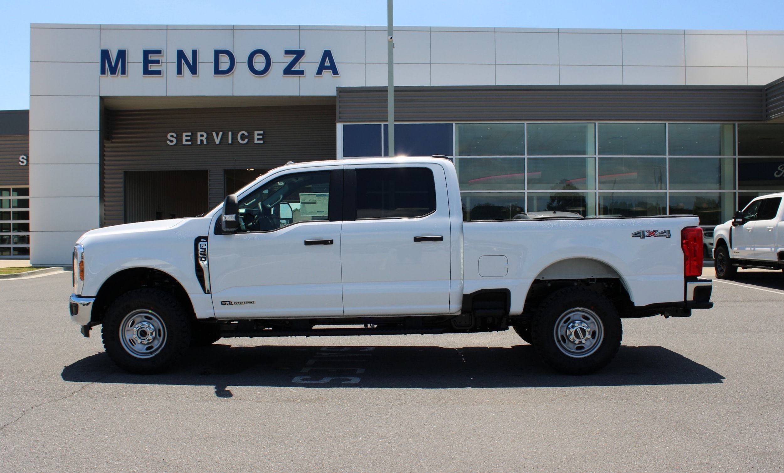 2025 Ford F-350 Super Duty XL's photo