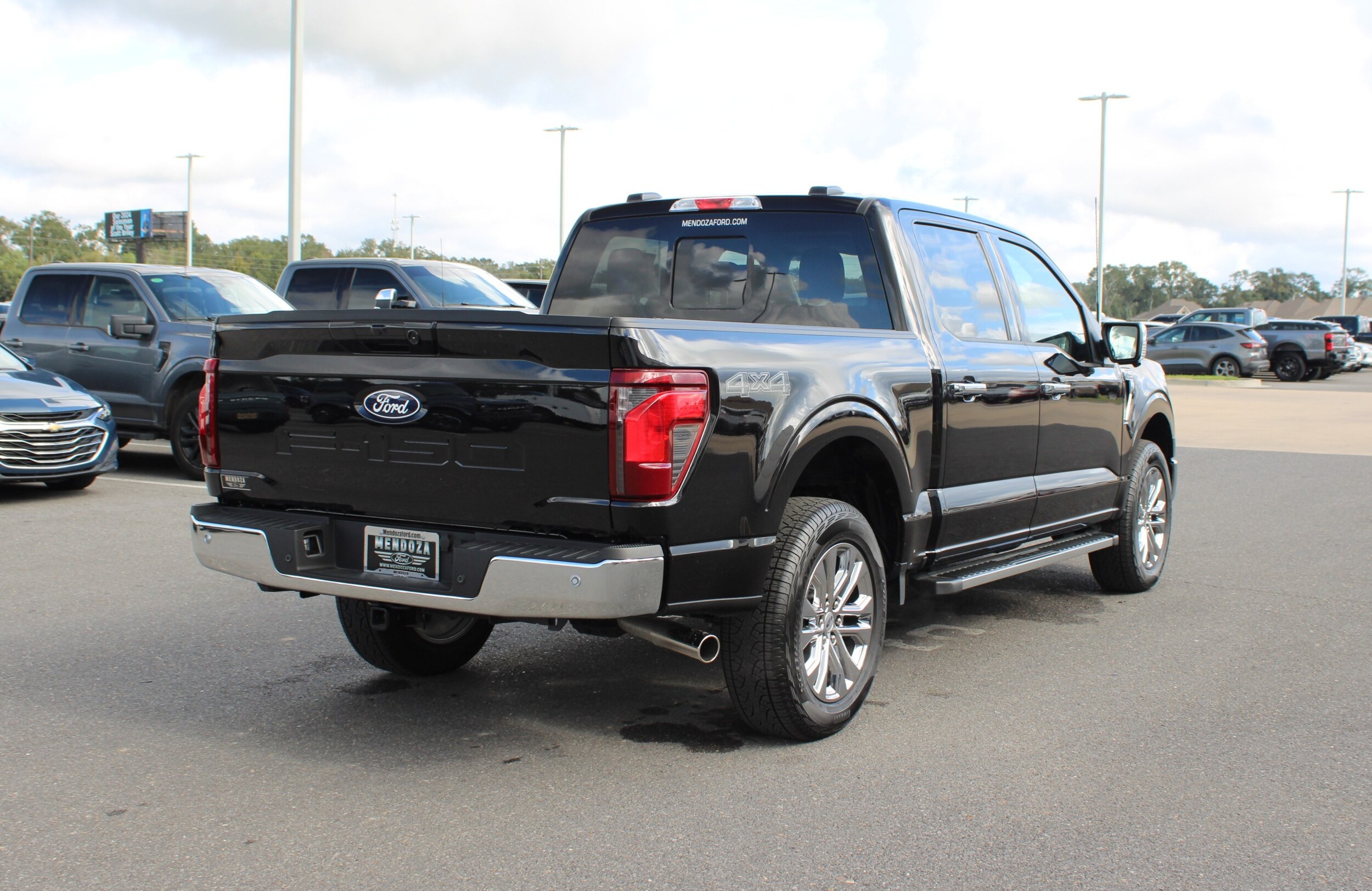 2025 Ford F-150 XLT photo 4