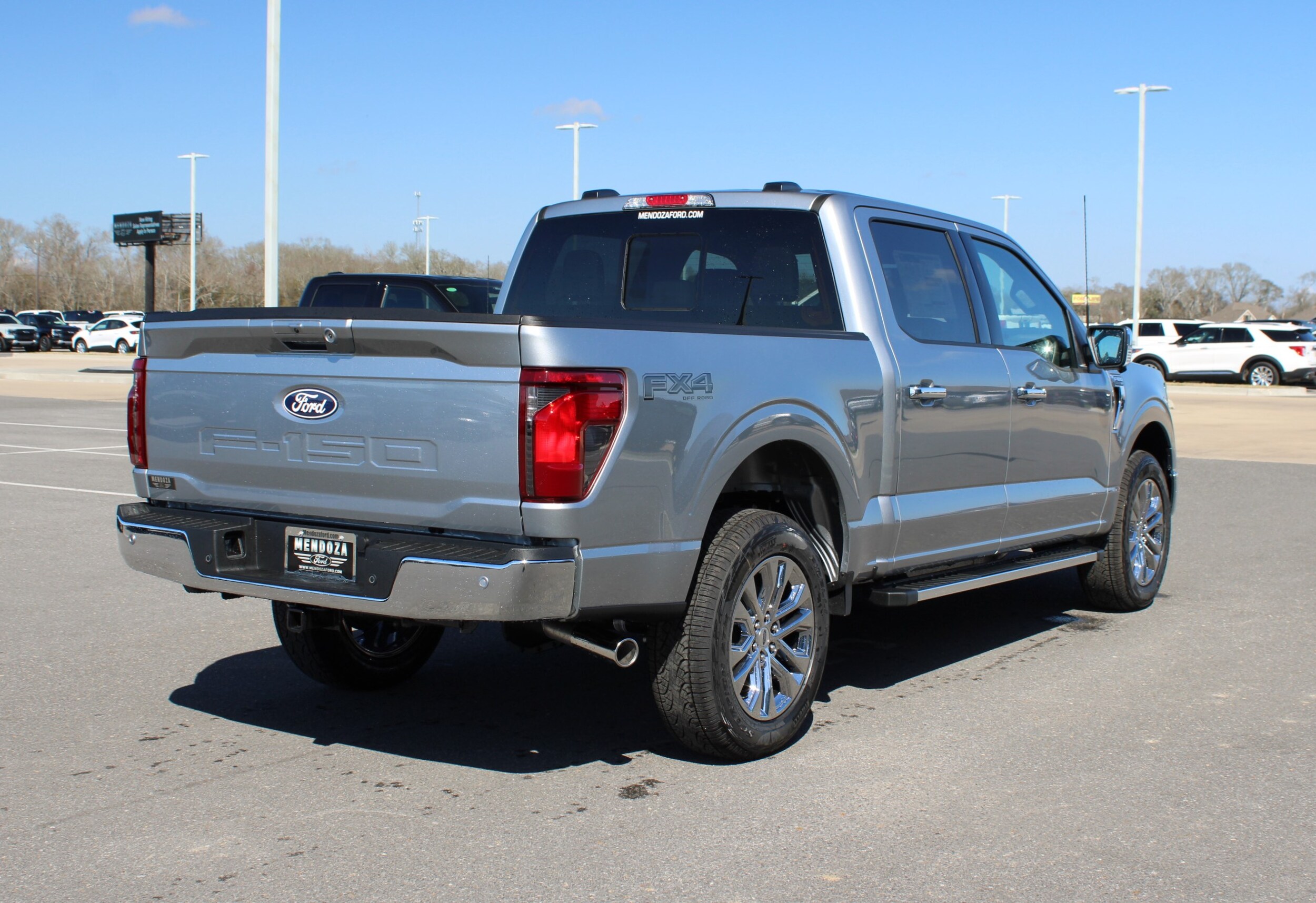 2025 Ford F-150 XLT photo 4