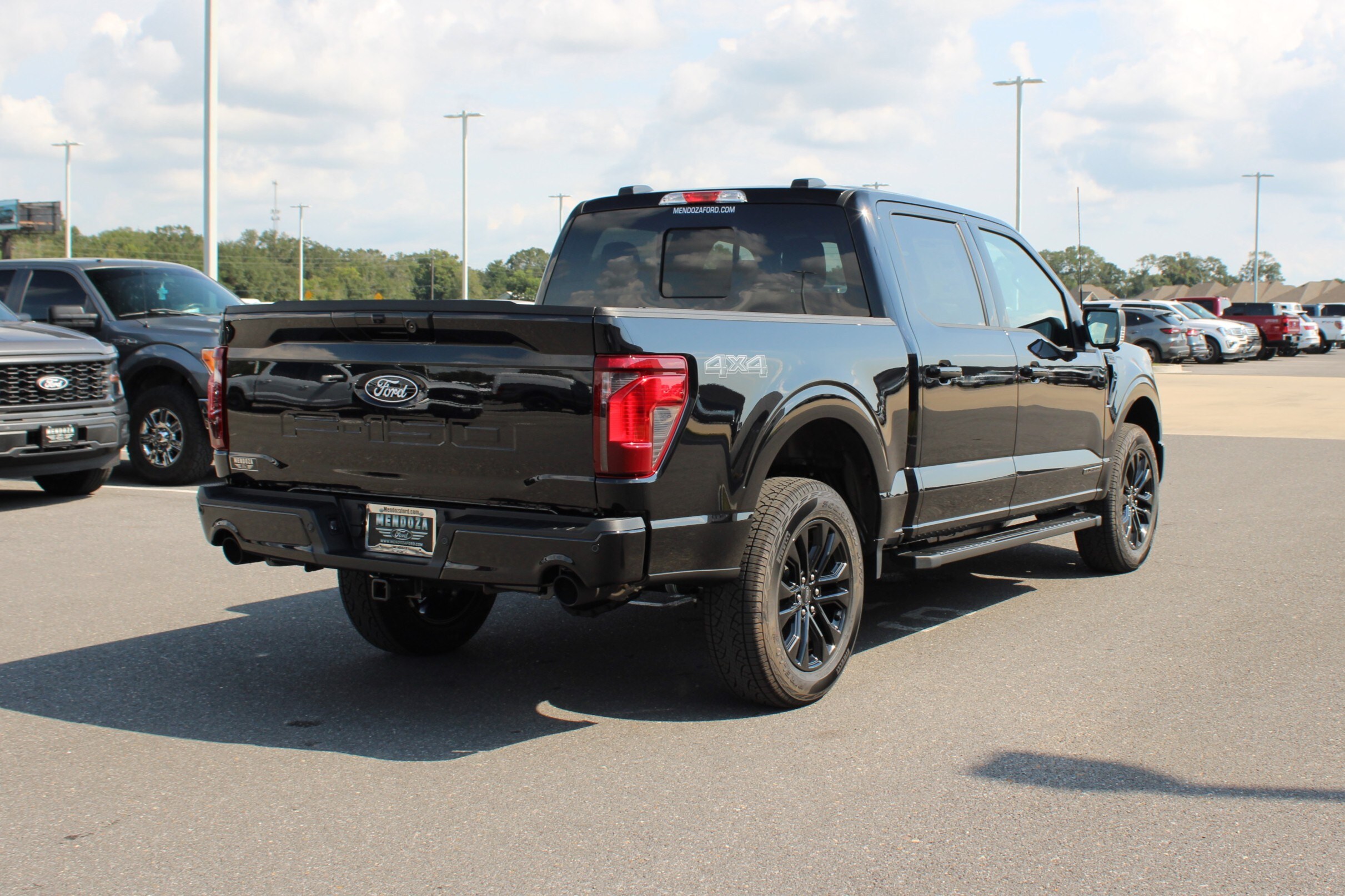 2025 Ford F-150 XLT photo 4