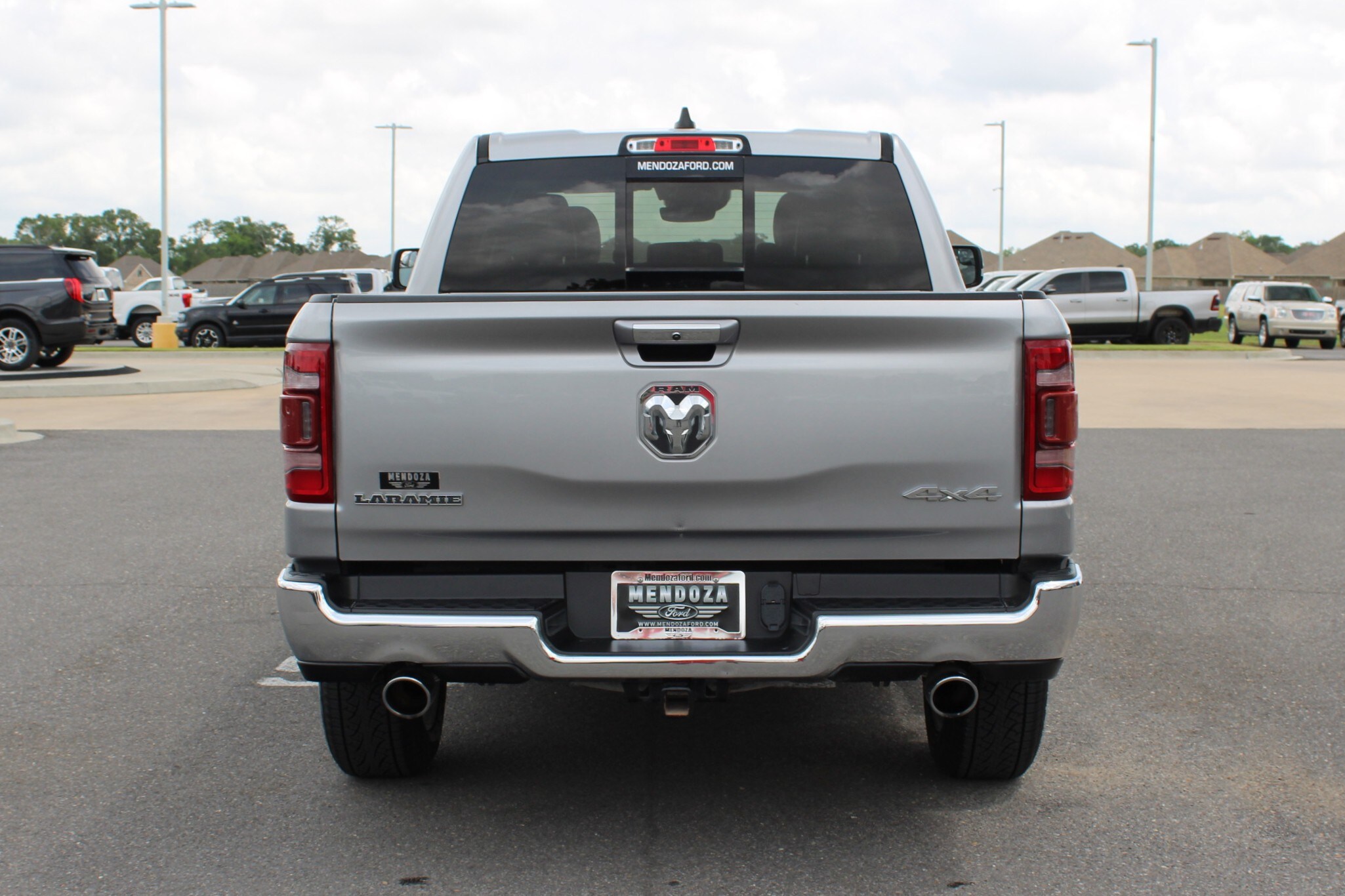 2022 Ram 1500 Laramie photo 3