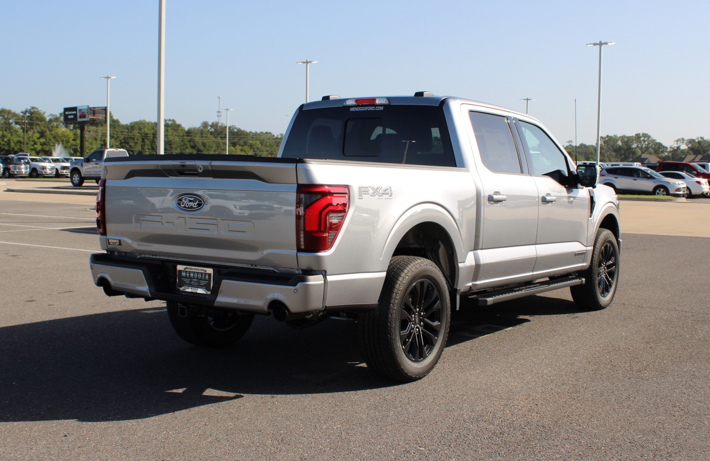 2025 Ford F-150 Lariat photo 4