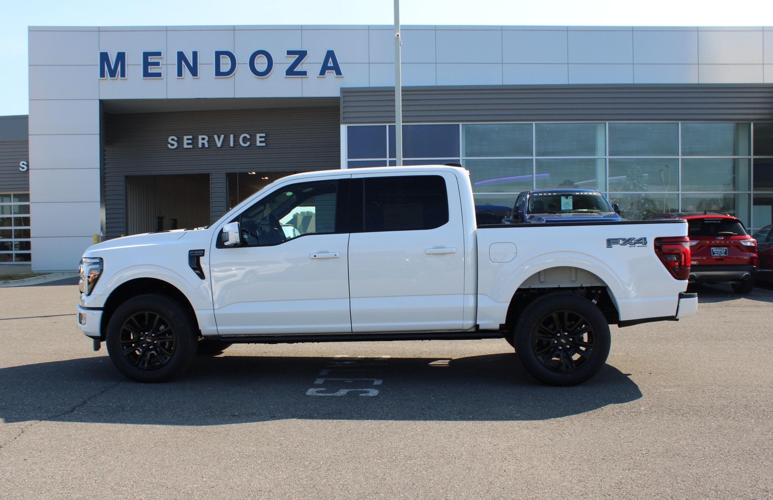 2025 Ford F-150 Platinum's photo