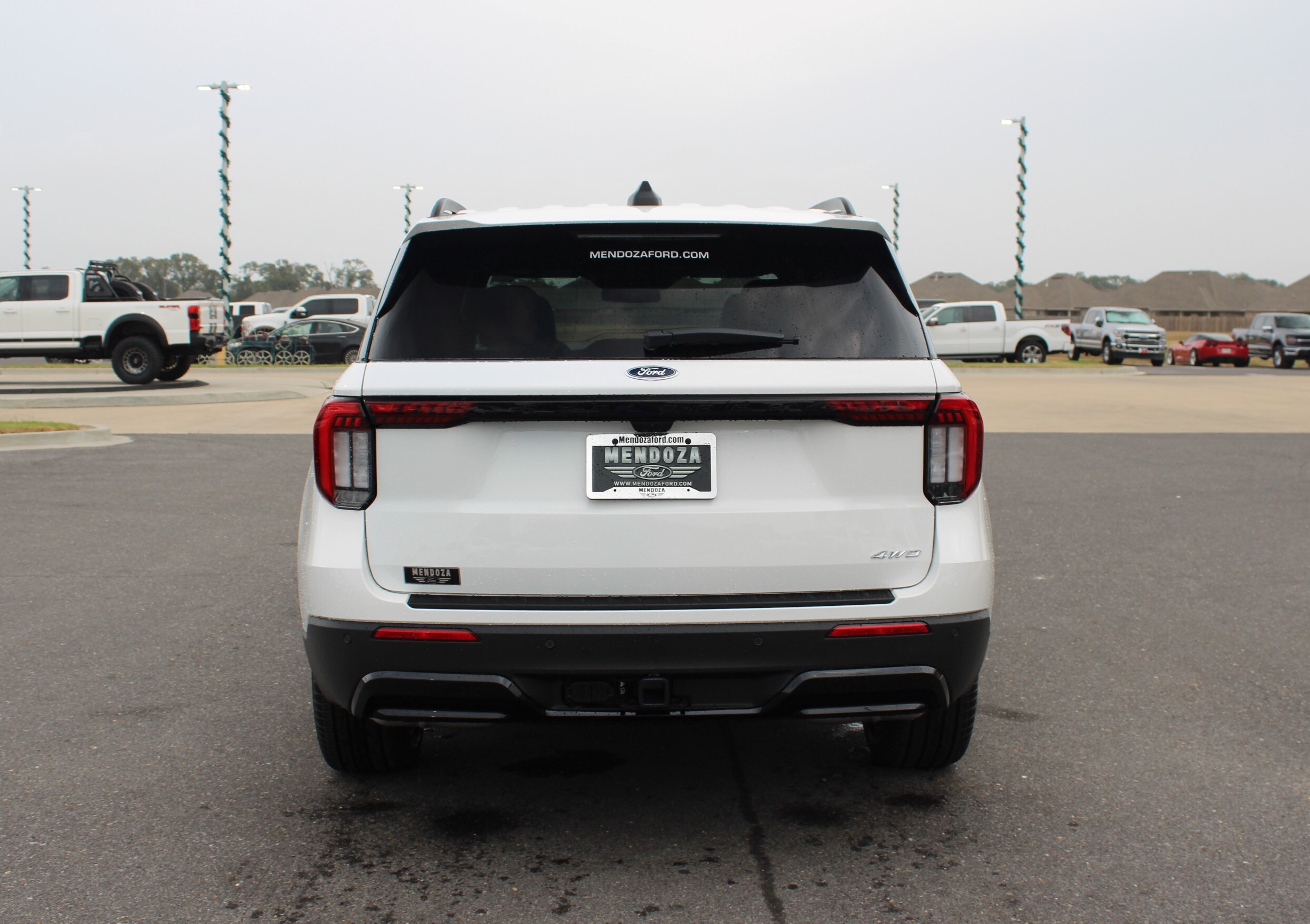 2025 Ford Explorer ST-Line photo 3