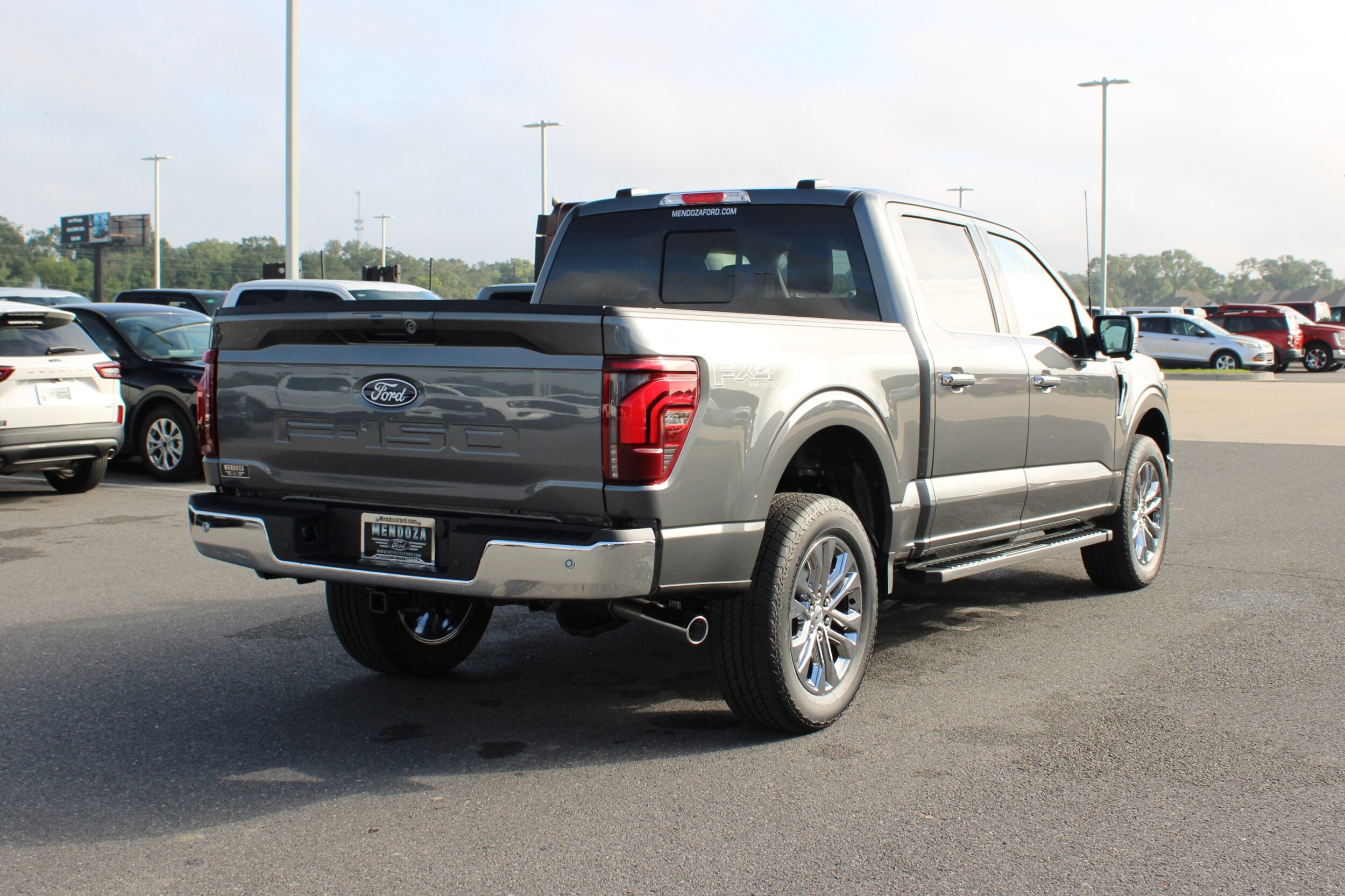 2025 Ford F-150 Lariat photo 4