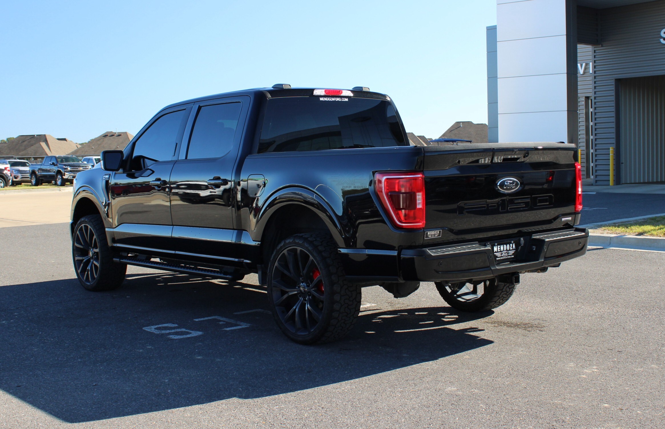 2021 Ford F-150 XLT photo 2