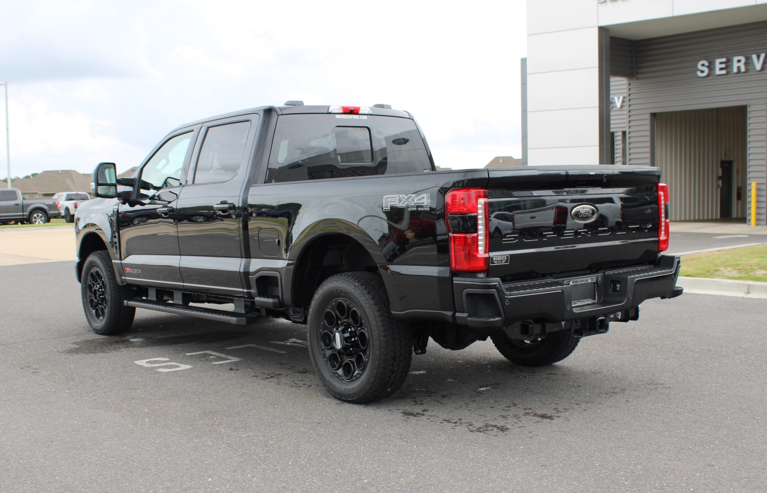 2025 Ford F-250 Lariat photo 2