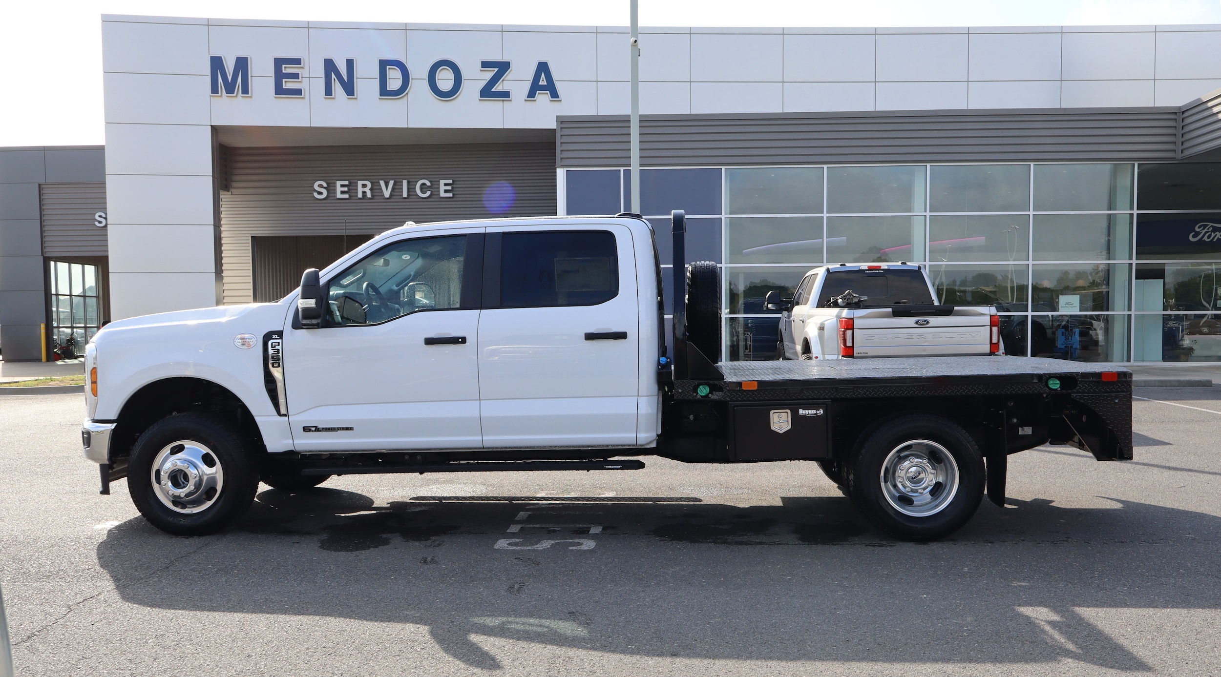 2026 Ford F-350 Super Duty Chassis Cab XL