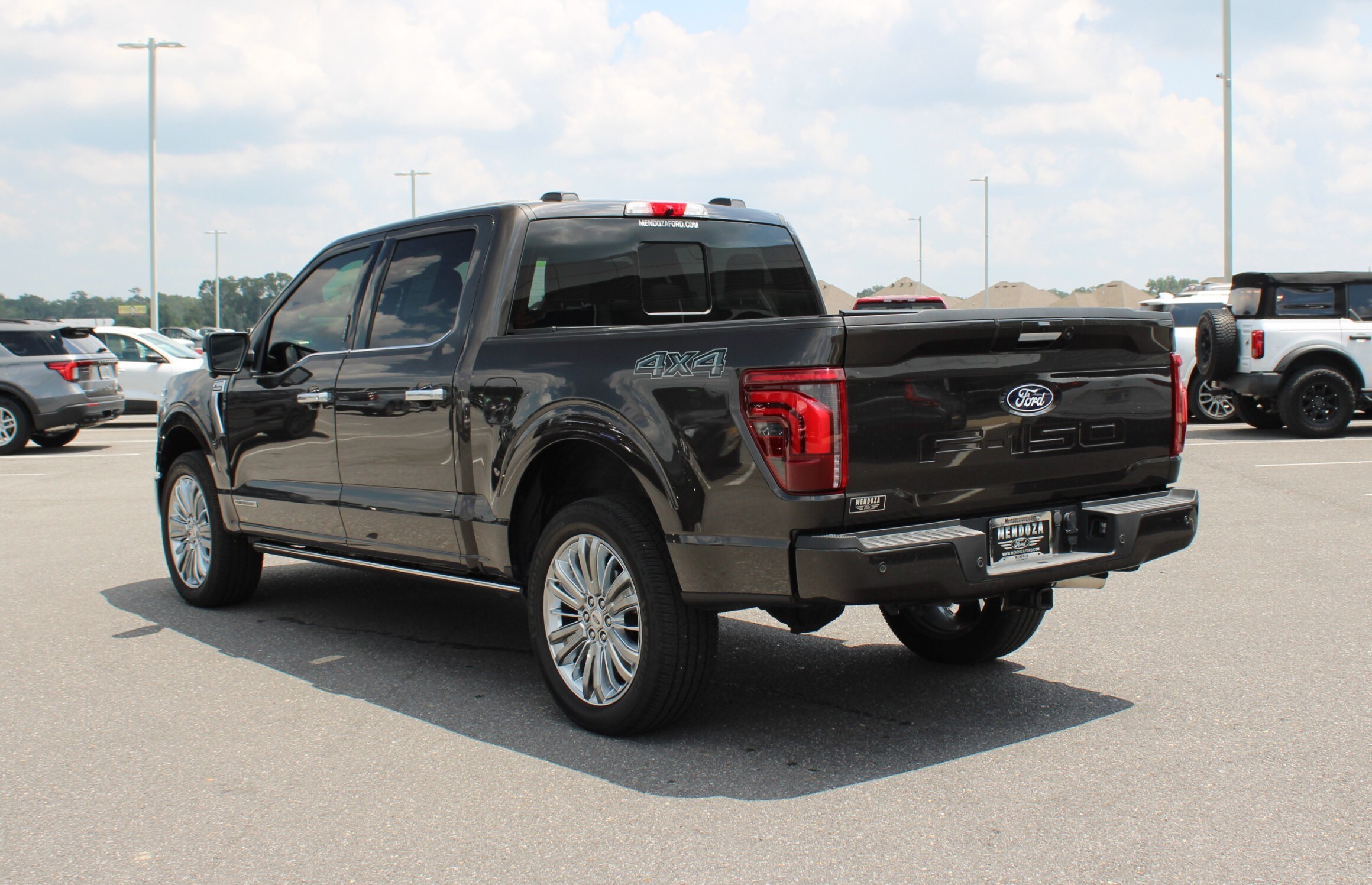 2024 Ford F-150 Platinum photo 2