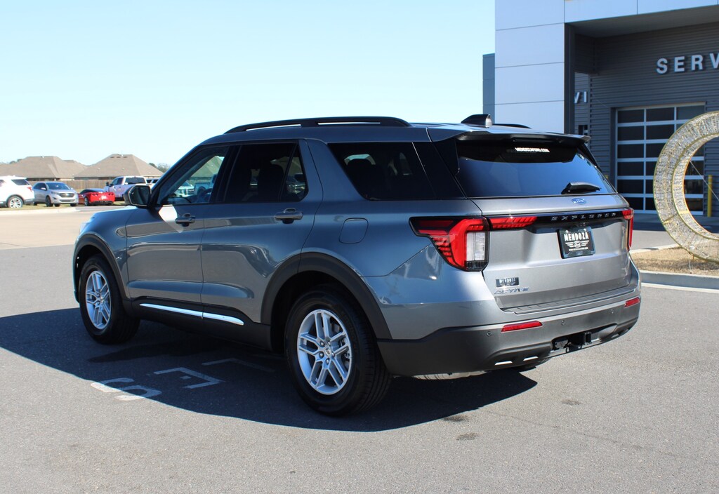 New 2025 Ford Explorer For Sale at Mendoza Ford VIN 1FMUK7DH4SGA39457