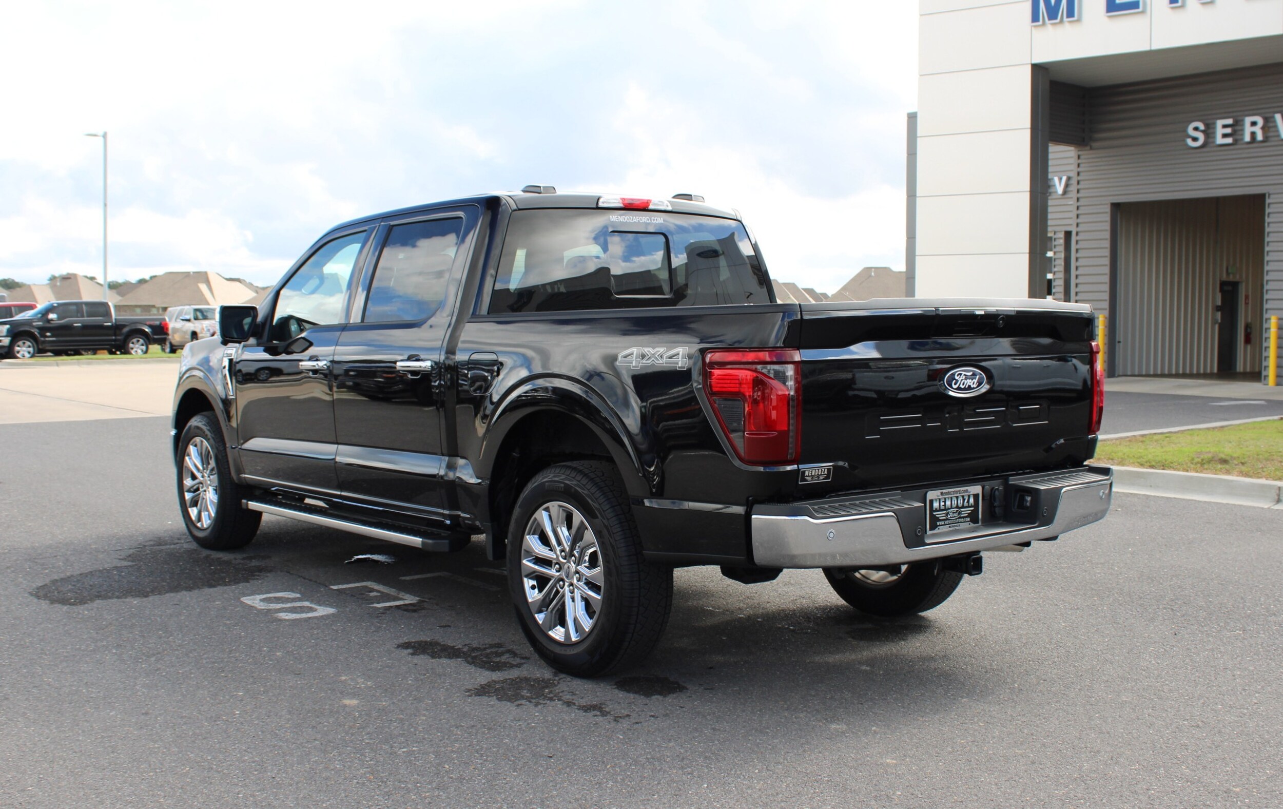 2025 Ford F-150 XLT photo 2