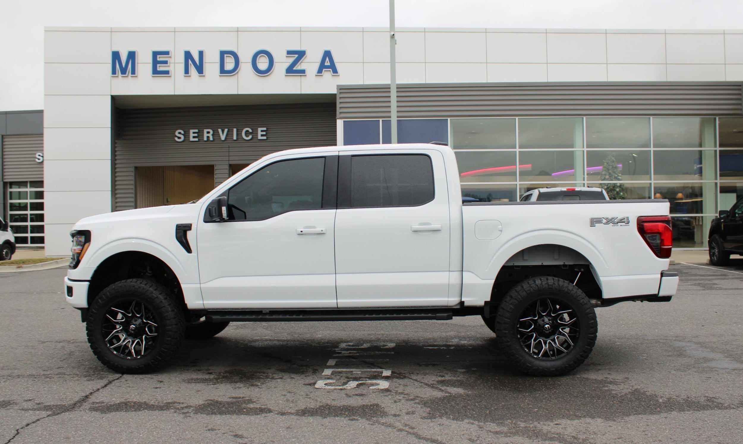 2025 Ford F-150 XLT's photo