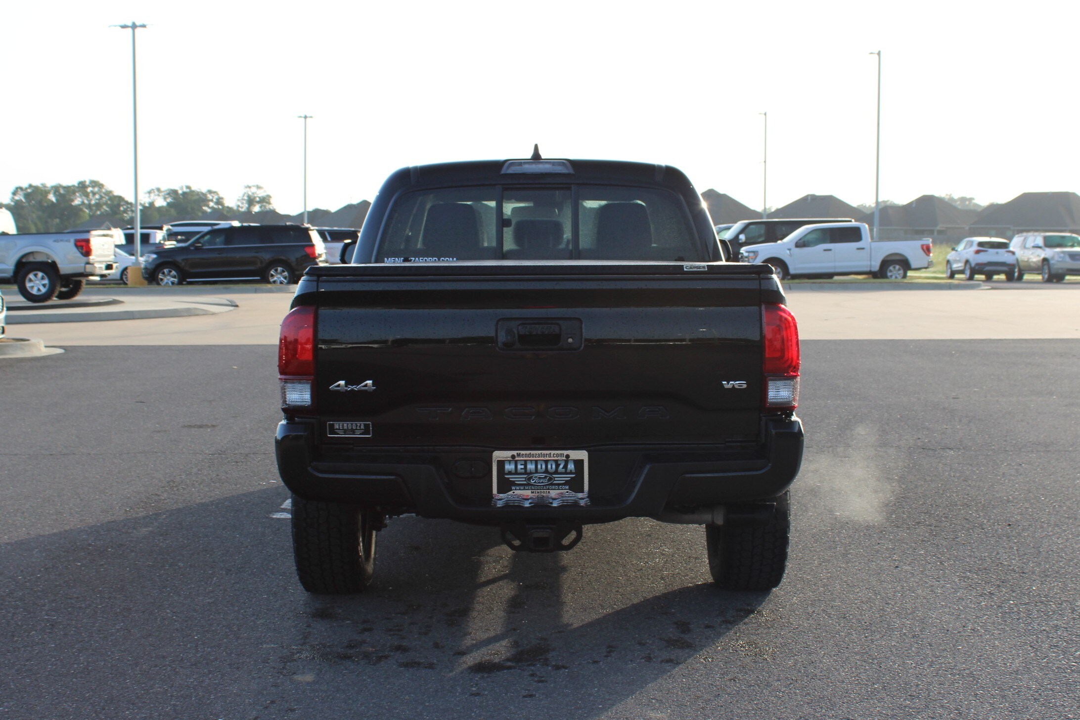 2023 Toyota Tacoma SR5 photo 3