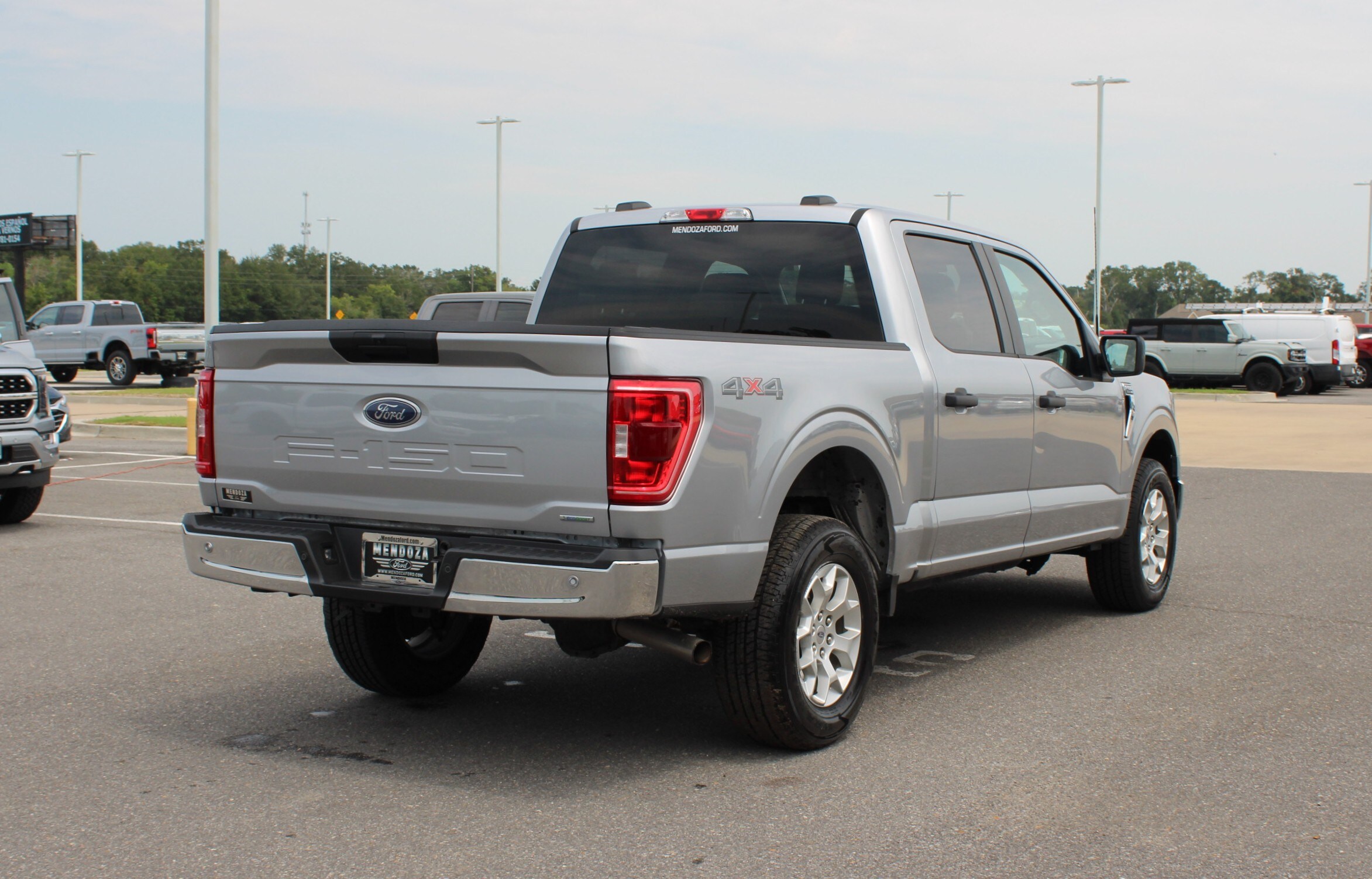 2023 Ford F-150 XLT photo 4