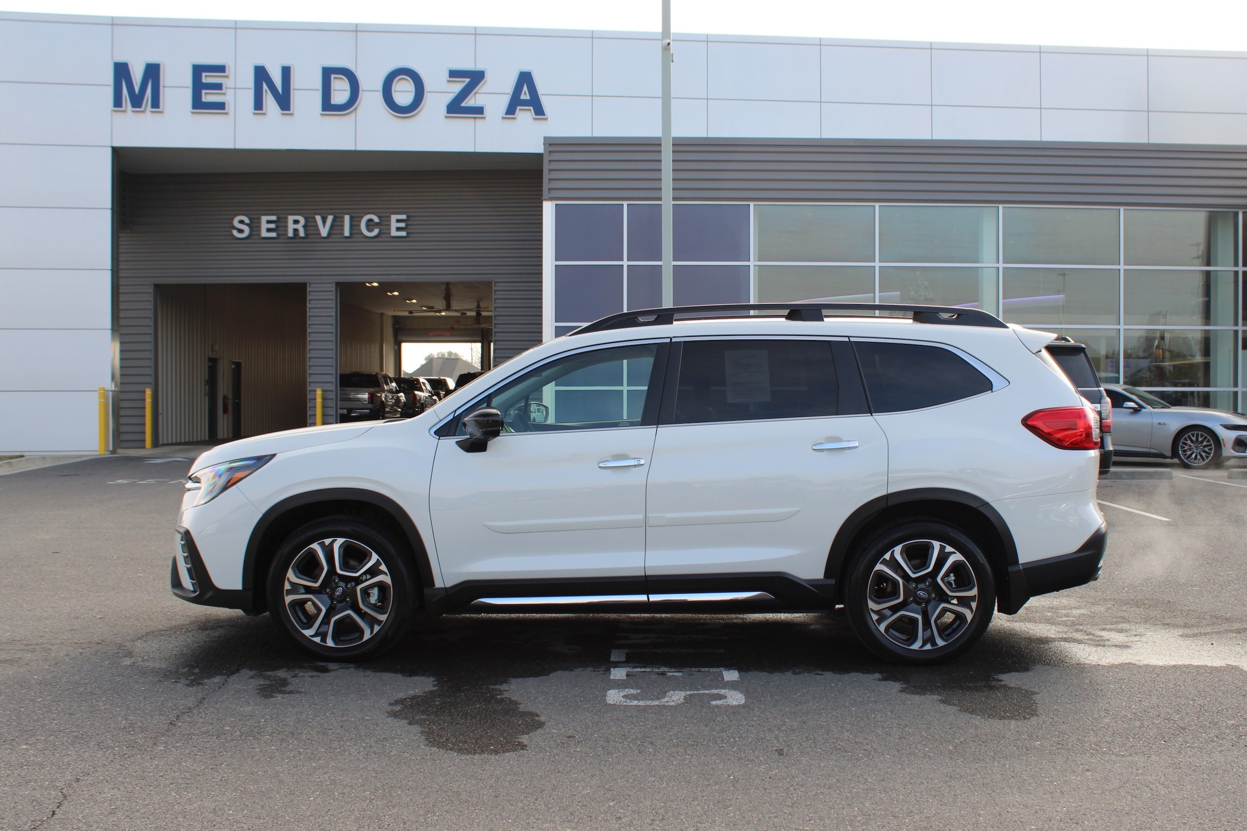 2025 Subaru Ascent Touring's photo