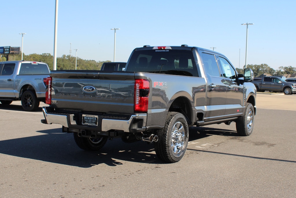 2026 Ford F-250 Lariat photo 4