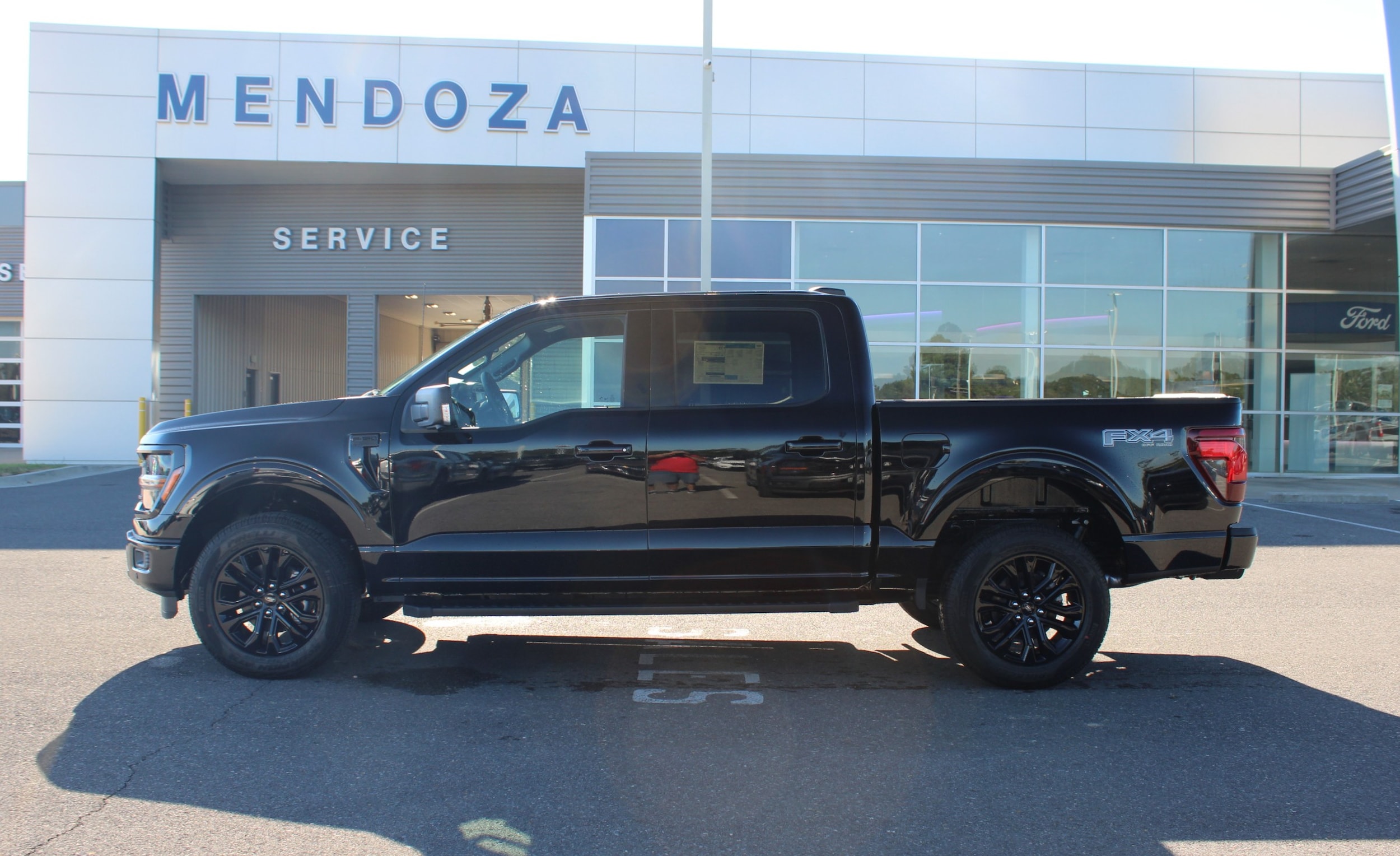 2025 Ford F-150 XLT's photo
