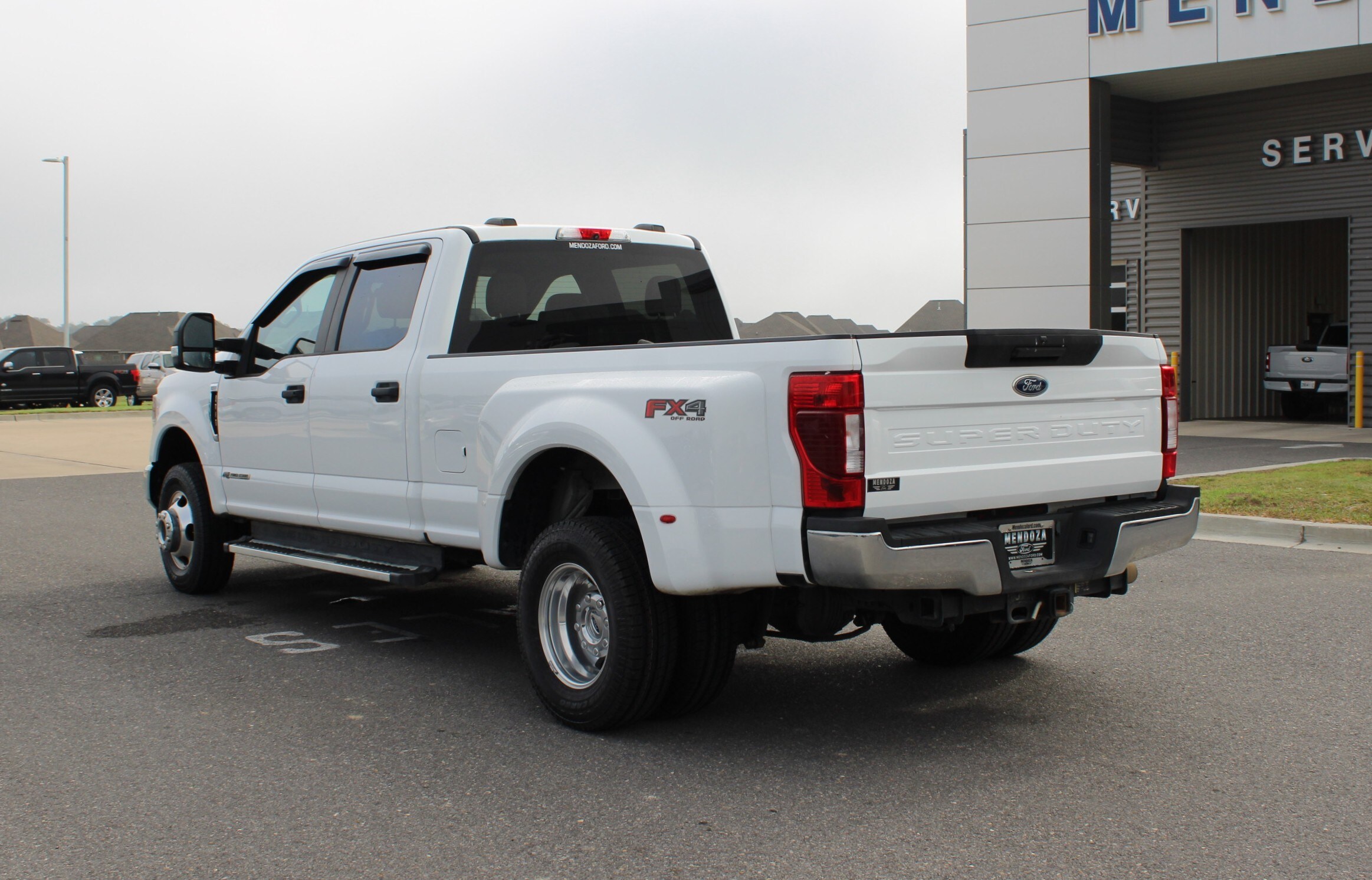 2022 Ford F-350 photo 2