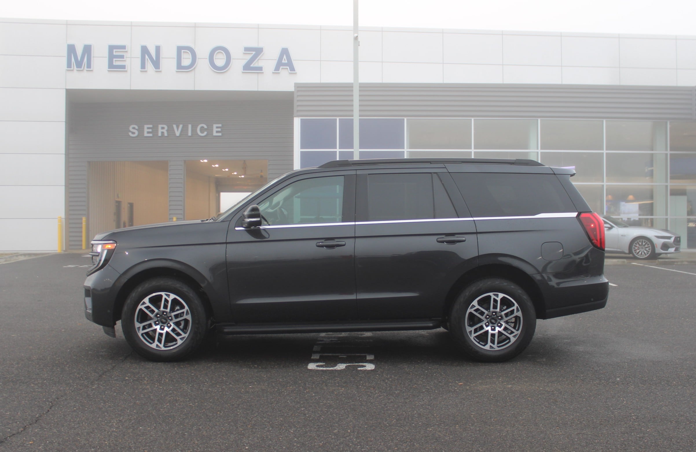 2025 Ford Expedition Active's photo