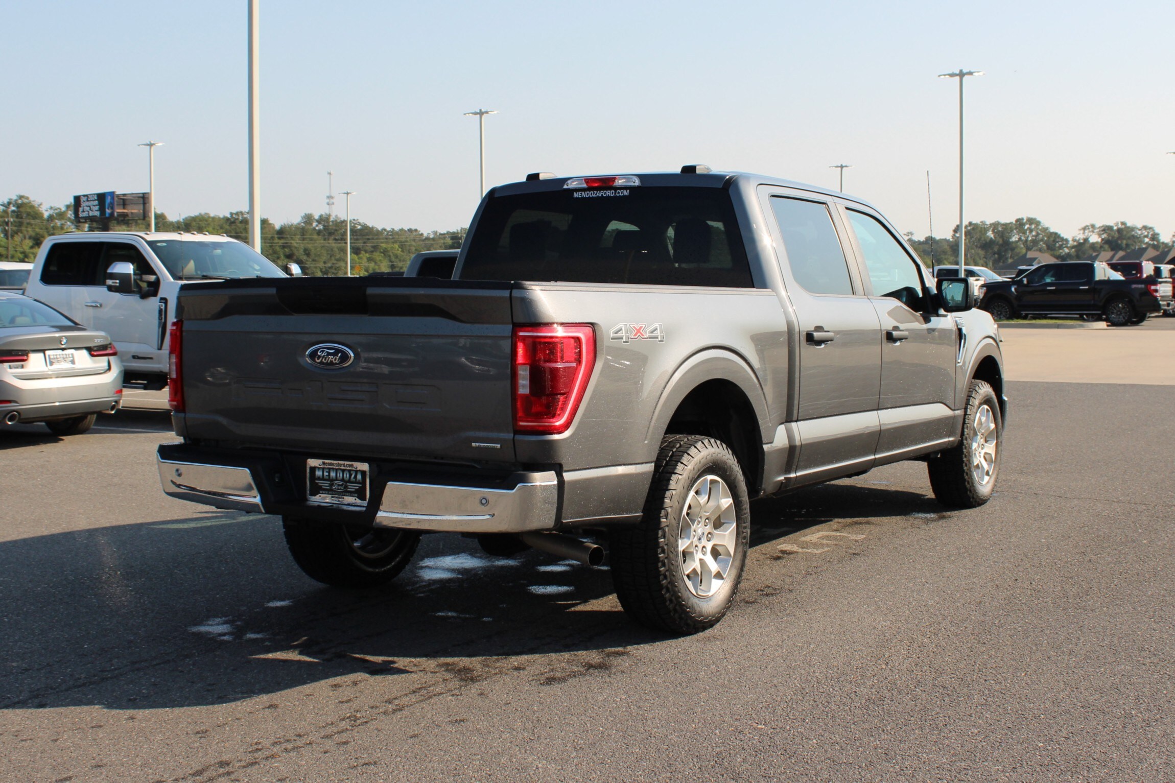 2023 Ford F-150 XLT photo 4