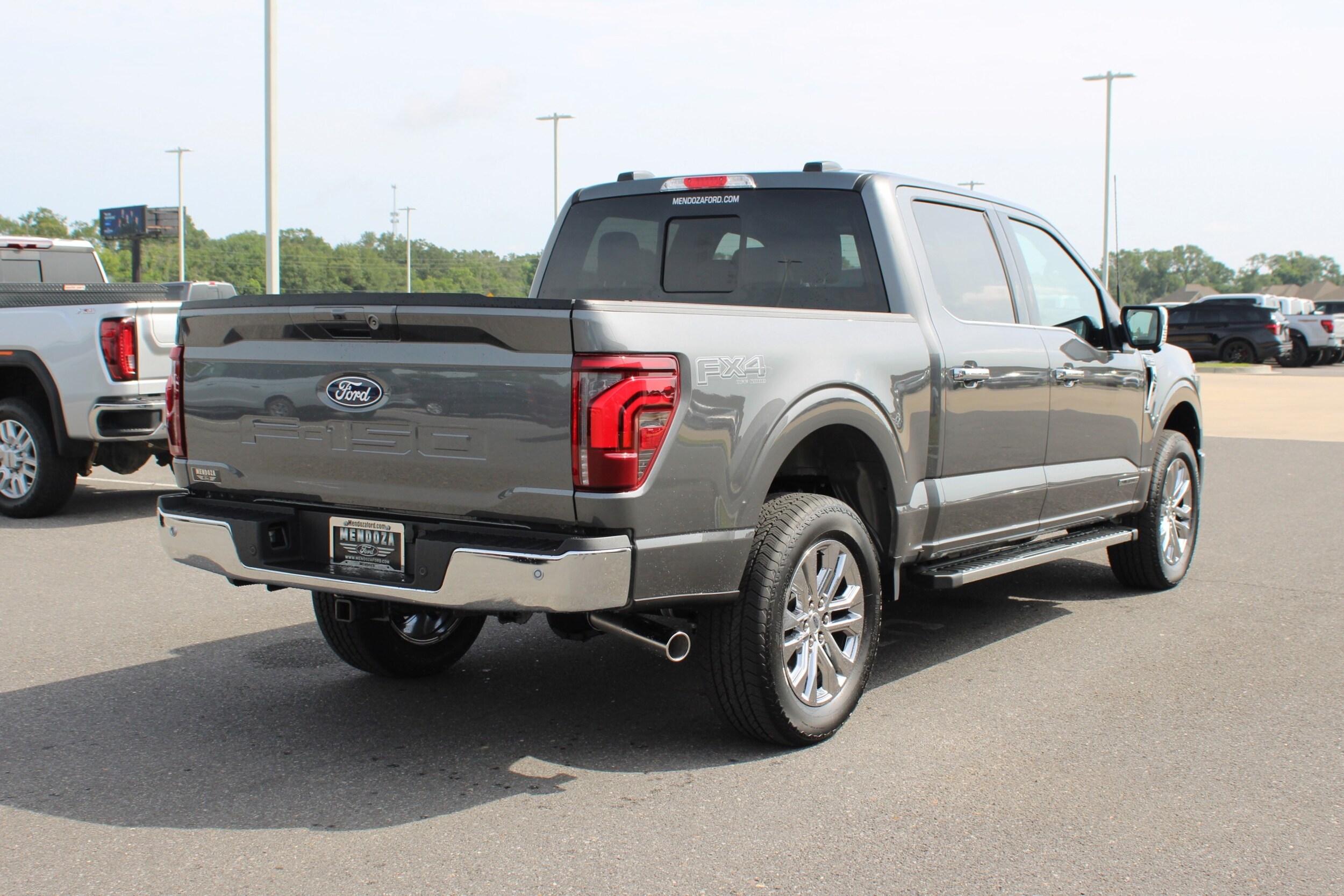 2025 Ford F-150 Lariat photo 4