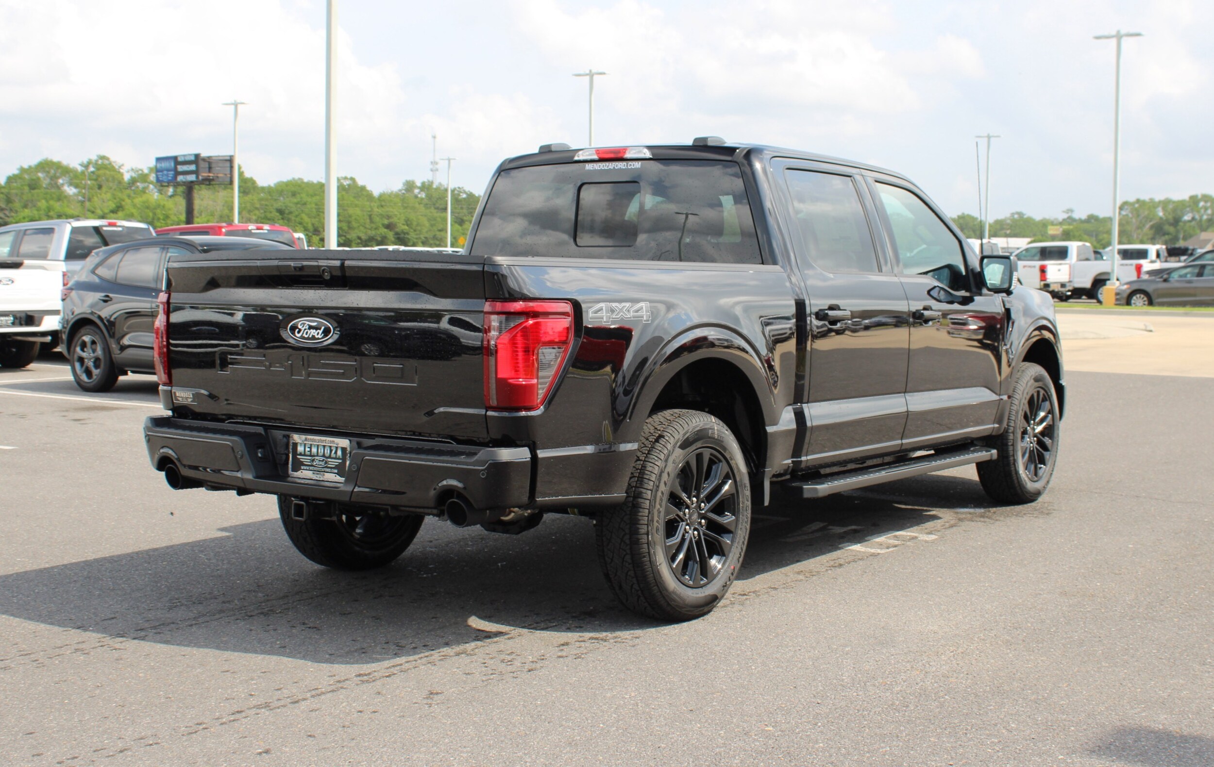 2025 Ford F-150 XLT photo 4