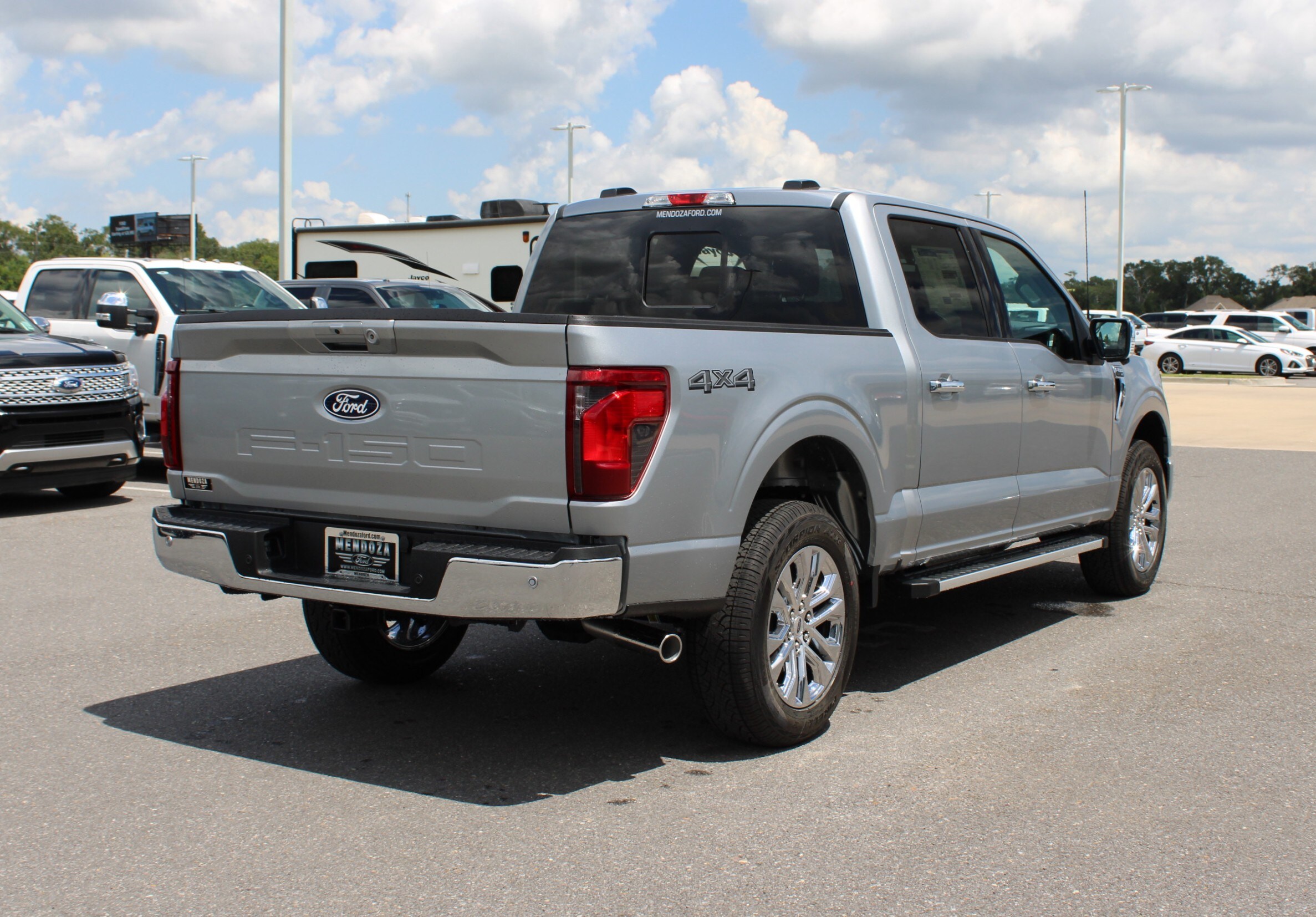 2025 Ford F-150 XLT photo 4
