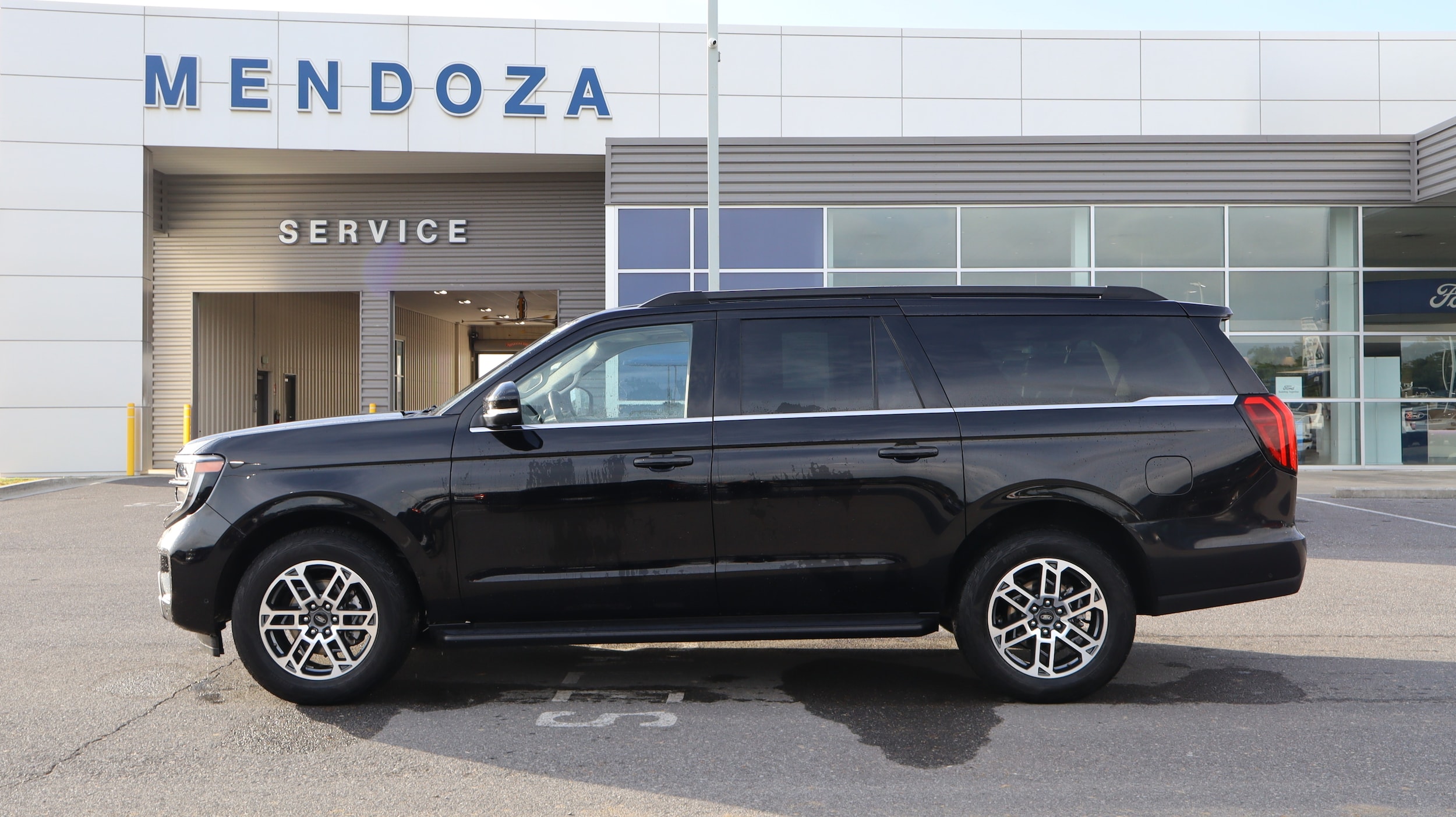2025 Ford Expedition Active MAX 4x4's photo