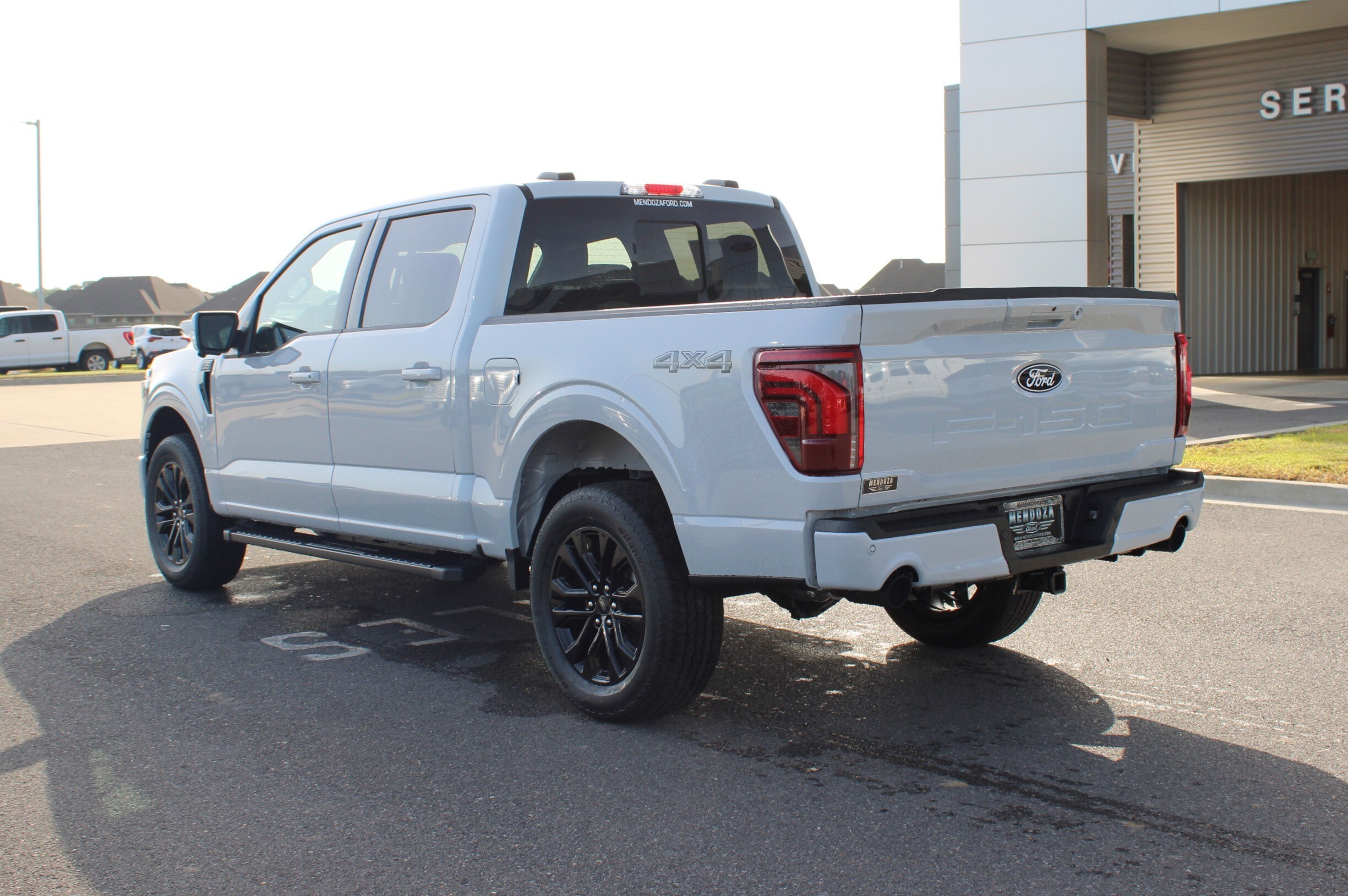 2025 Ford F-150 Lariat photo 2