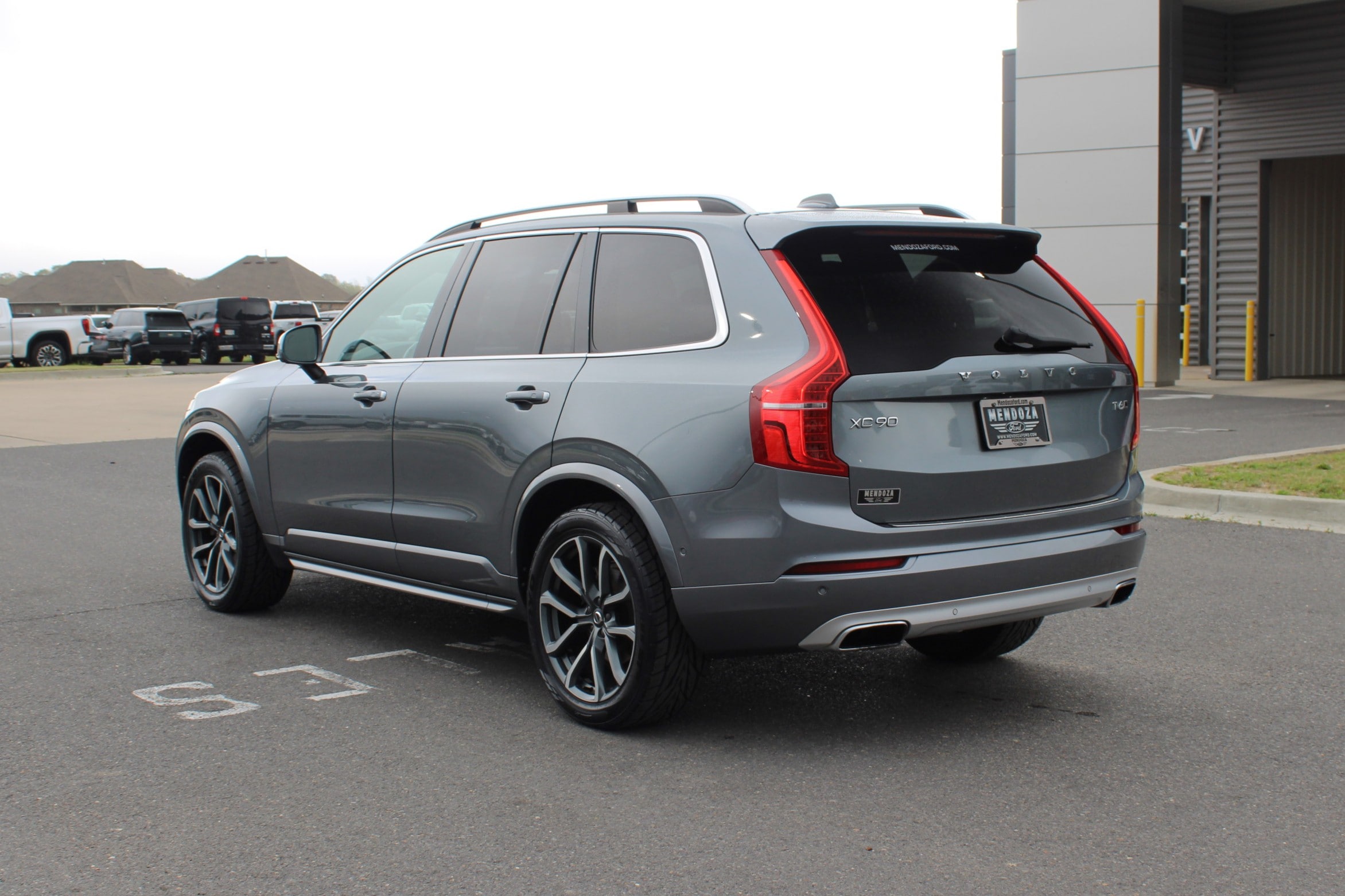 Used 2018 Volvo XC90 Momentum with VIN YV4A22PK5J1205629 for sale in Maurice, LA