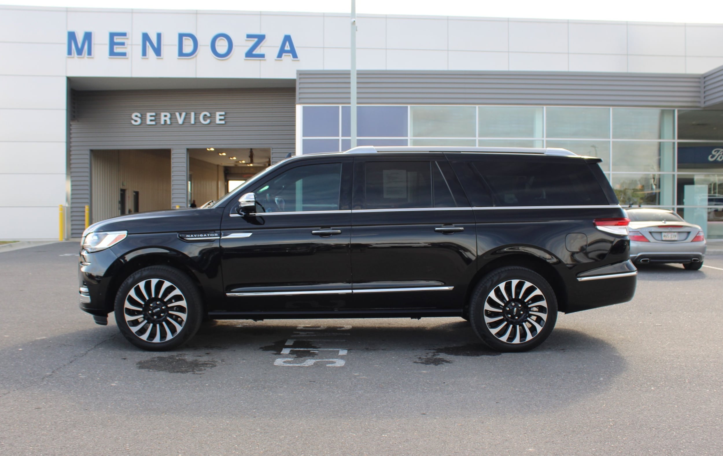 2024 Lincoln Navigator Black Label L's photo