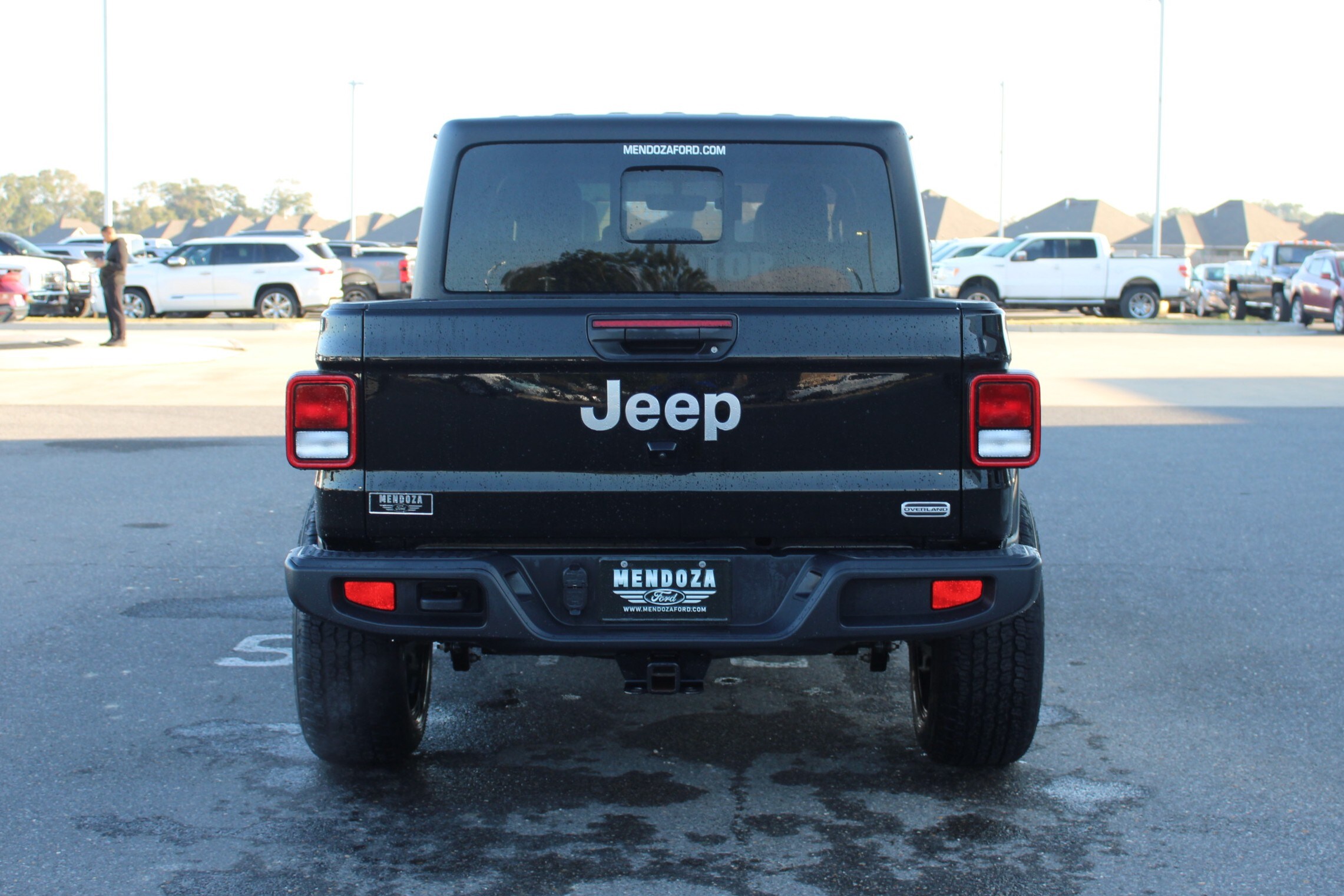 2022 Jeep Gladiator Overland photo 2