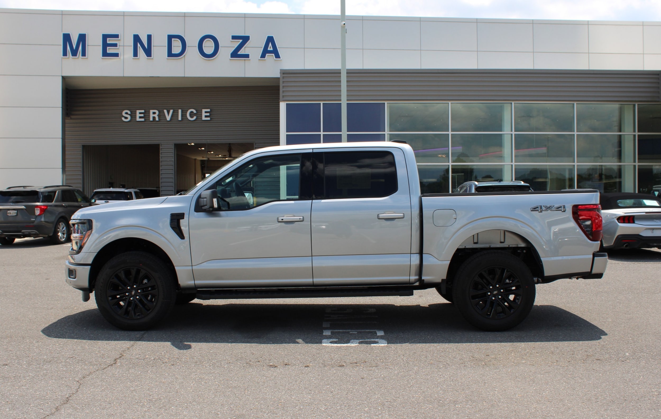 2025 Ford F-150 XLT's photo