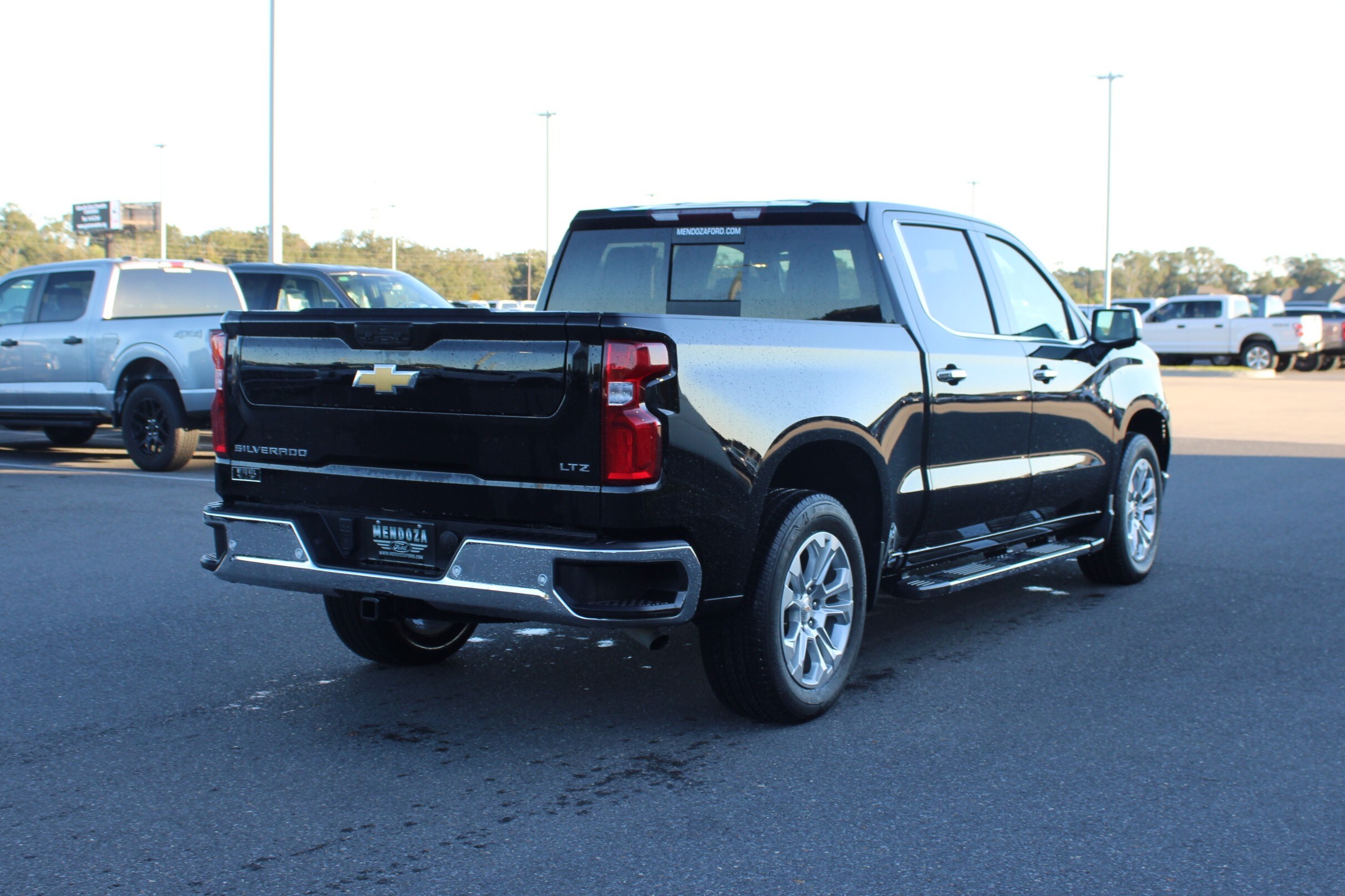 2024 Chevrolet Silverado 1500 LTZ photo 4