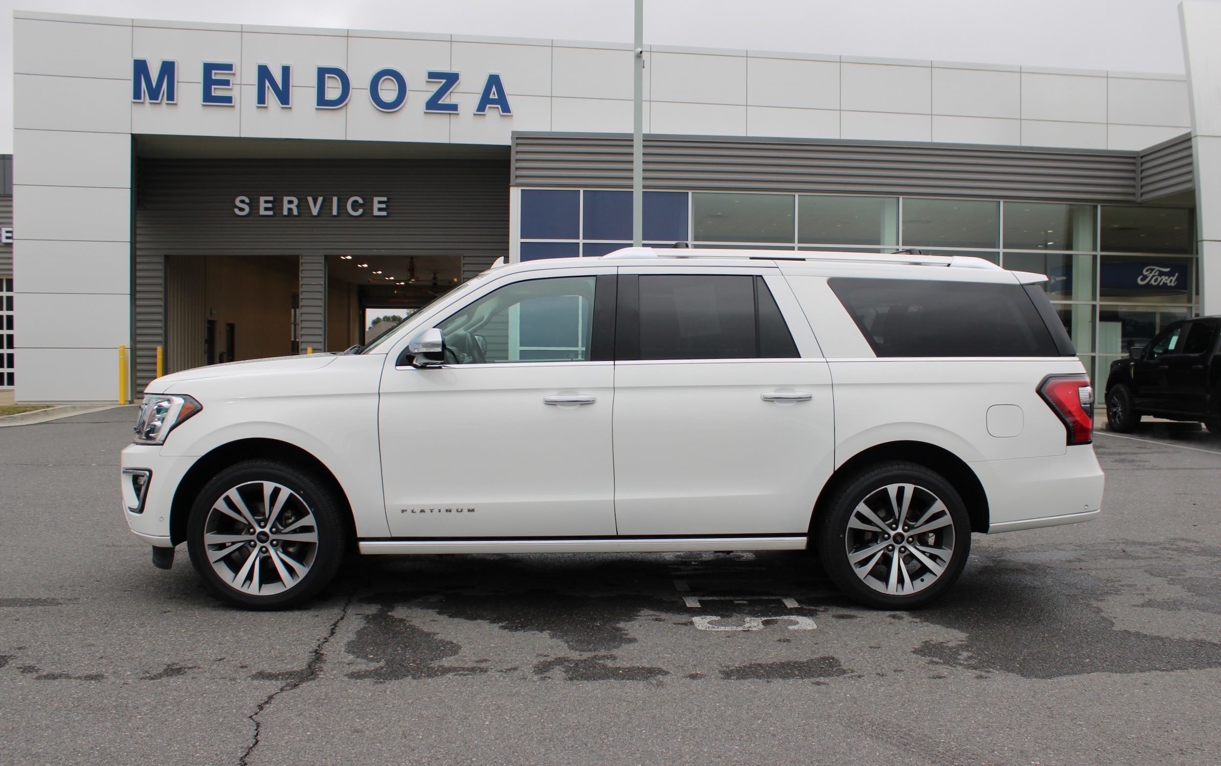 2020 Ford Expedition Platinum's photo