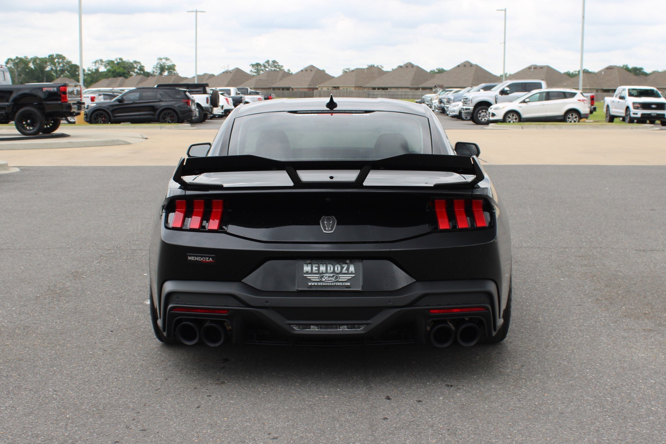 2025 Ford Mustang Dark Horse Deluxe photo 3