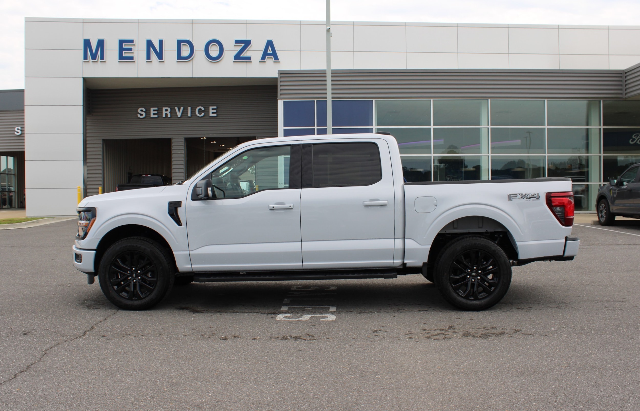 2025 Ford F-150 XLT's photo