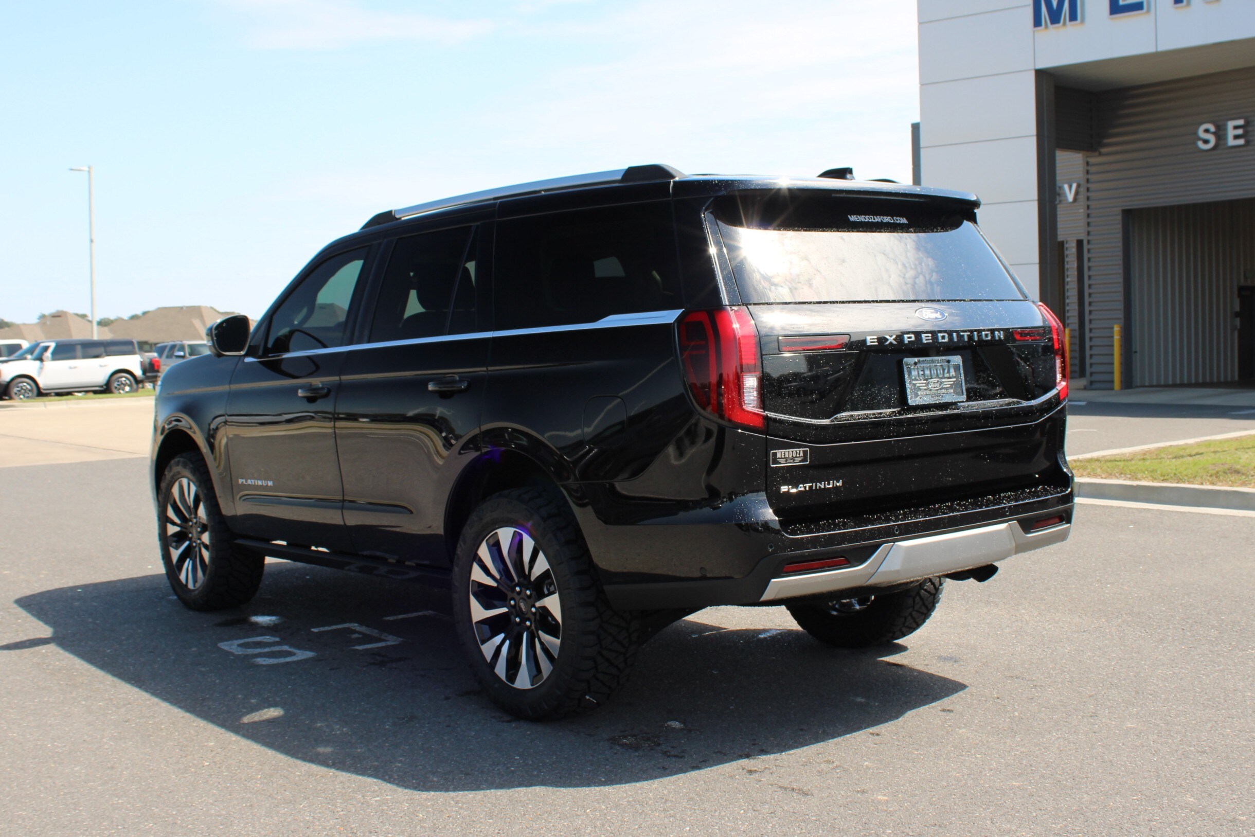 2025 Ford Expedition Platinum photo 2