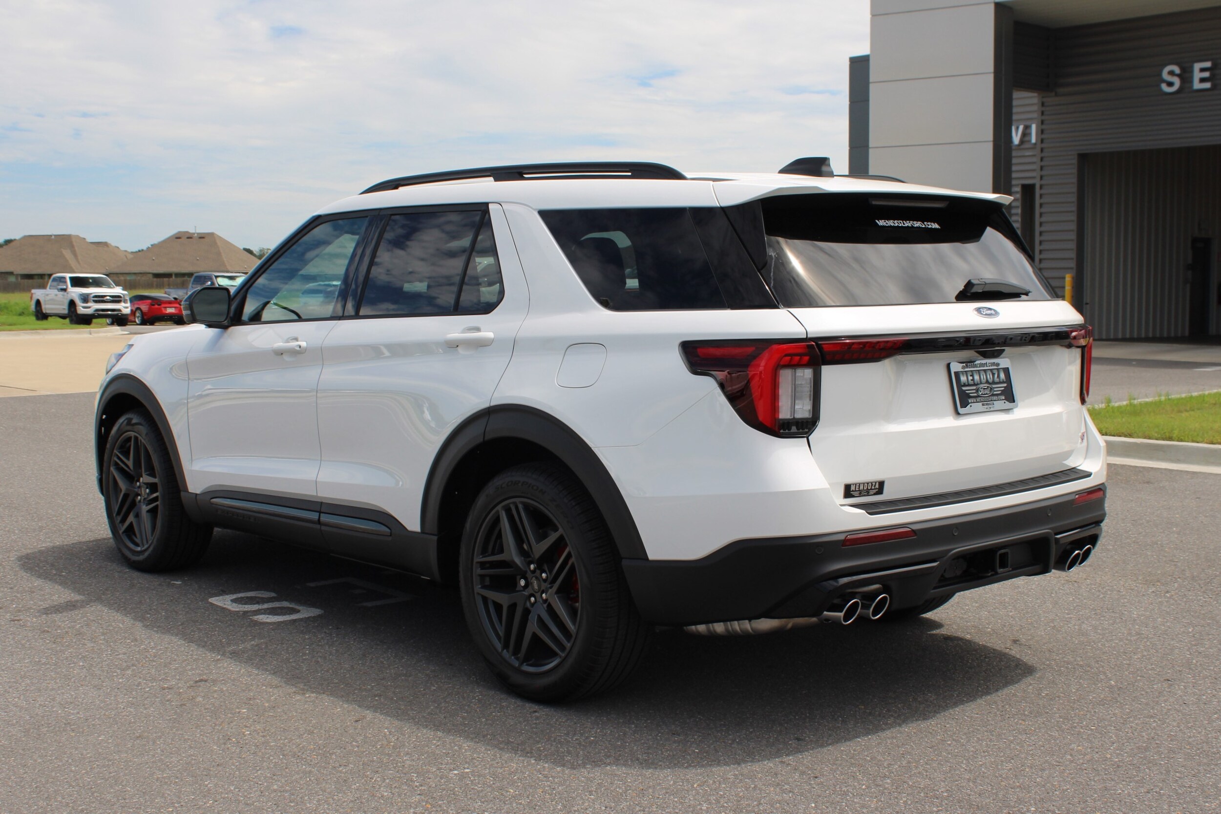 2025 Ford Explorer ST photo 2